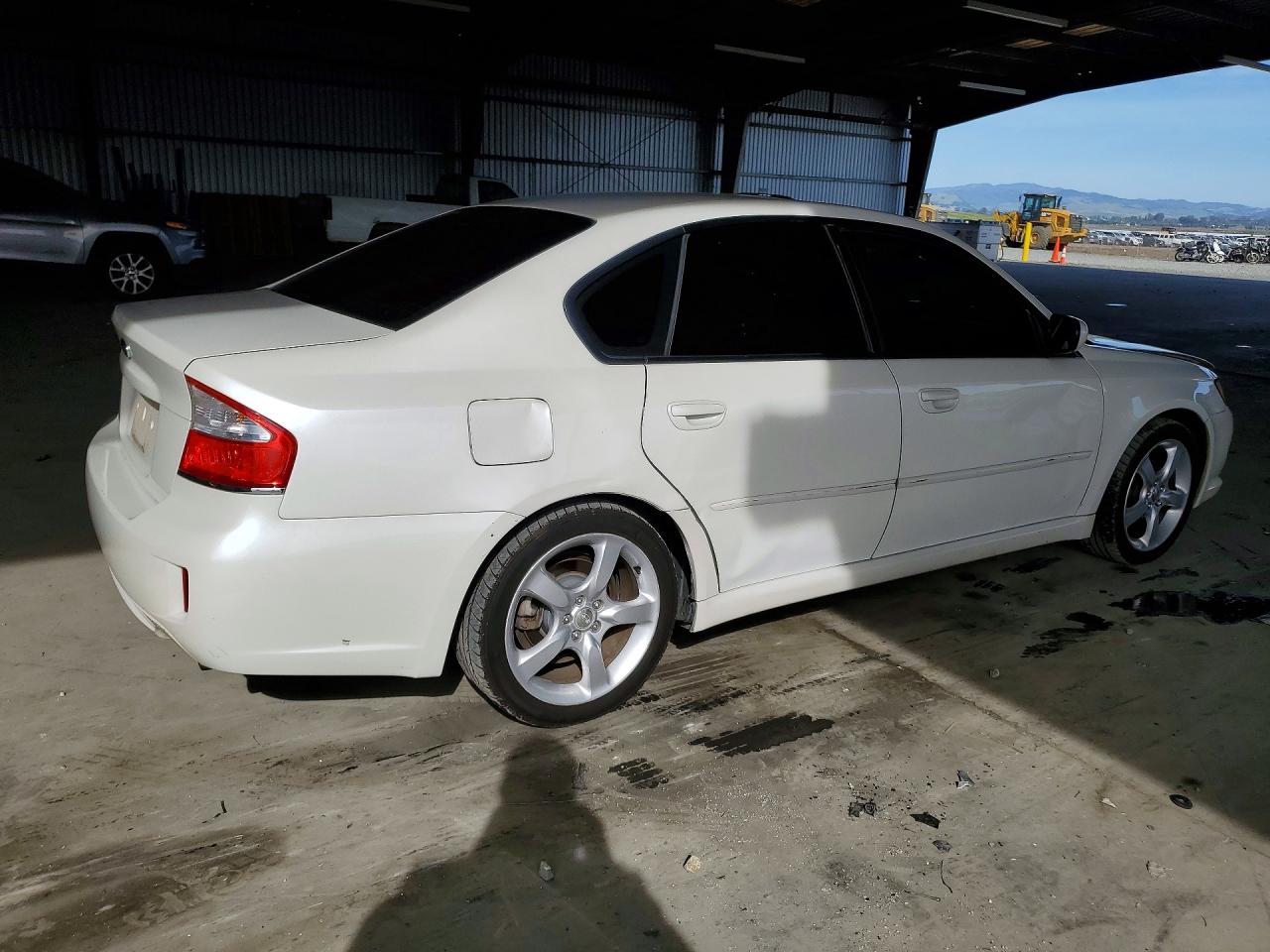 2009 Subaru Legacy 2.5i White vin: 4S3BL616597231552