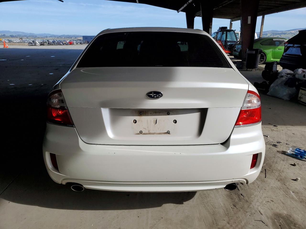2009 Subaru Legacy 2.5i White vin: 4S3BL616597231552