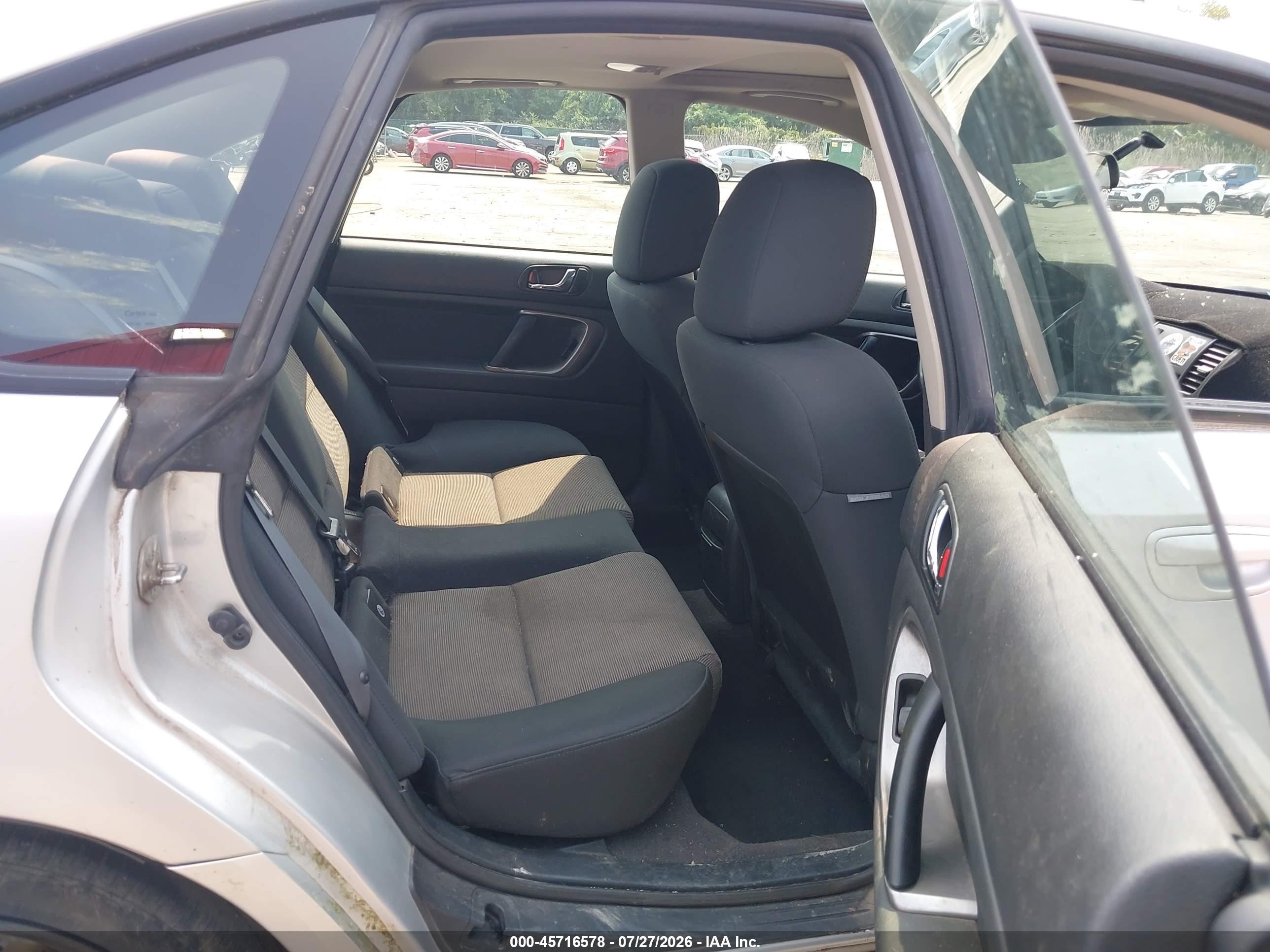 2007 Subaru Legacy 2.5i Серебряный vin: 4S3BL616677203627