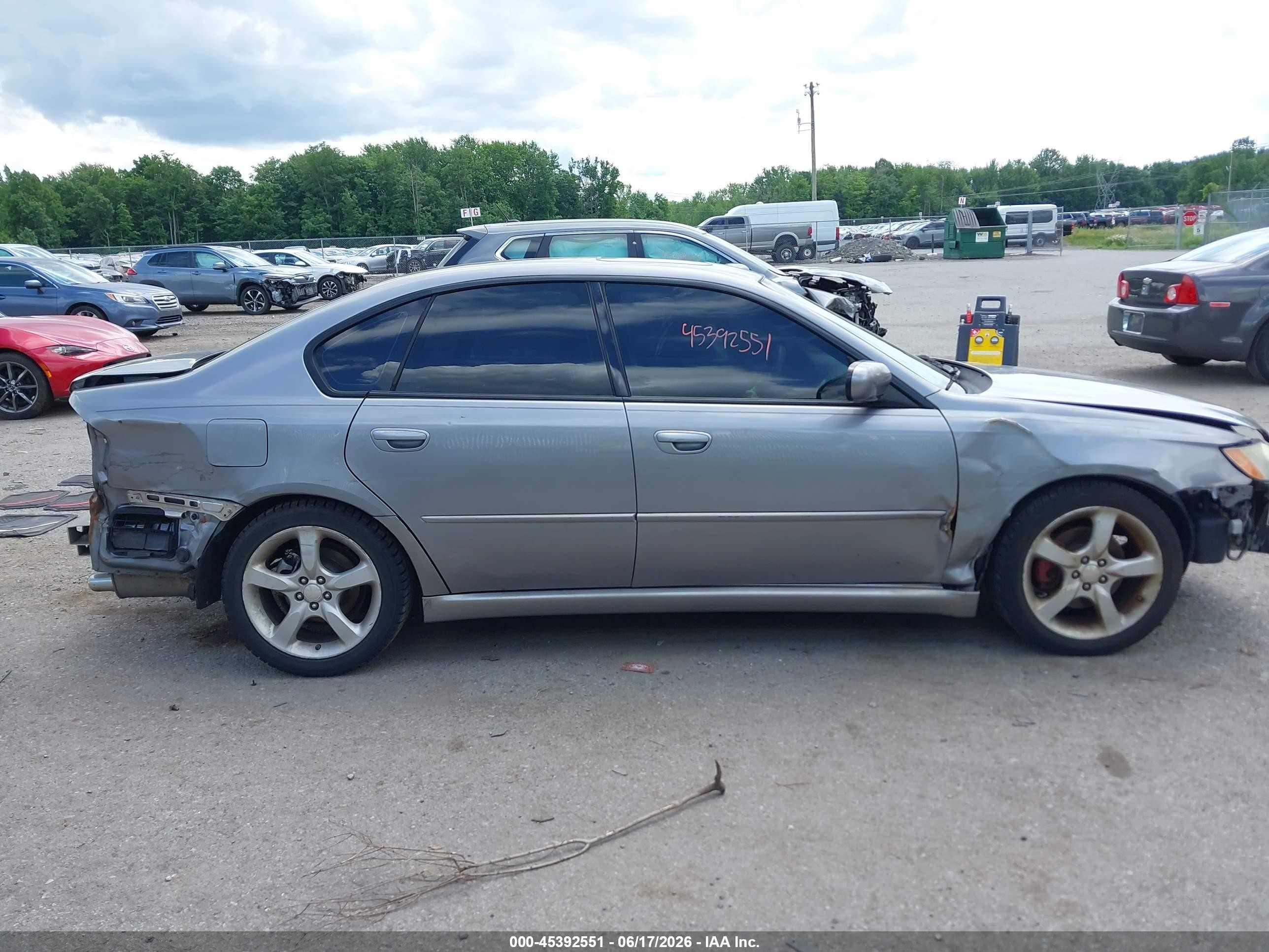 2008 Subaru Legacy 2.5i Серебряный vin: 4S3BL616787209924