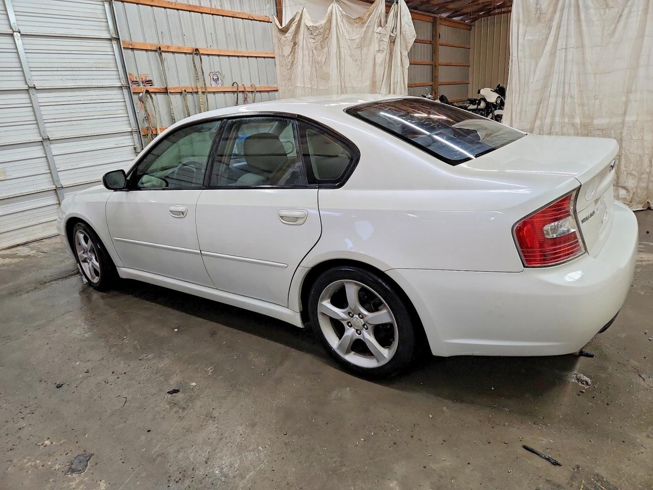 2007 Subaru Legacy 2.5i White vin: 4S3BL616877205203