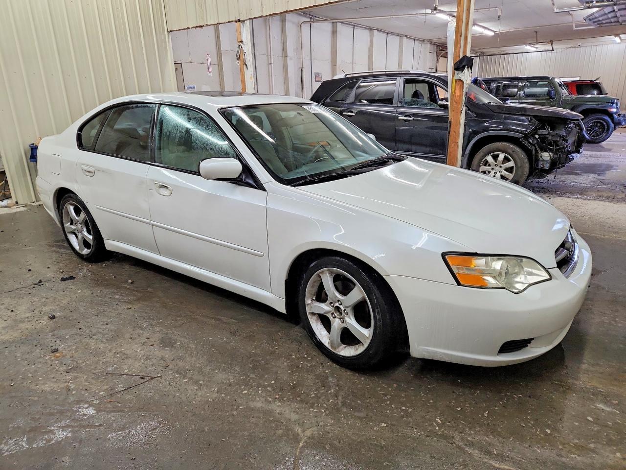 2007 Subaru Legacy 2.5i White vin: 4S3BL616877205203