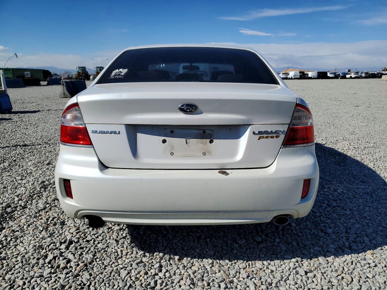2008 Subaru Legacy White vin: 4S3BL616886217181