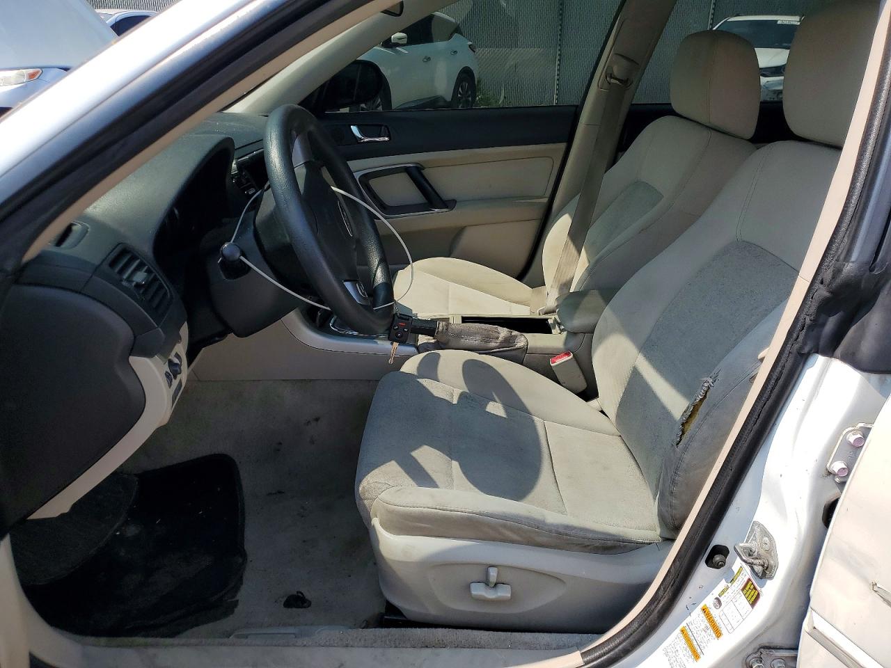 2008 Subaru Legacy 2.5i White vin: 4S3BL616887200665