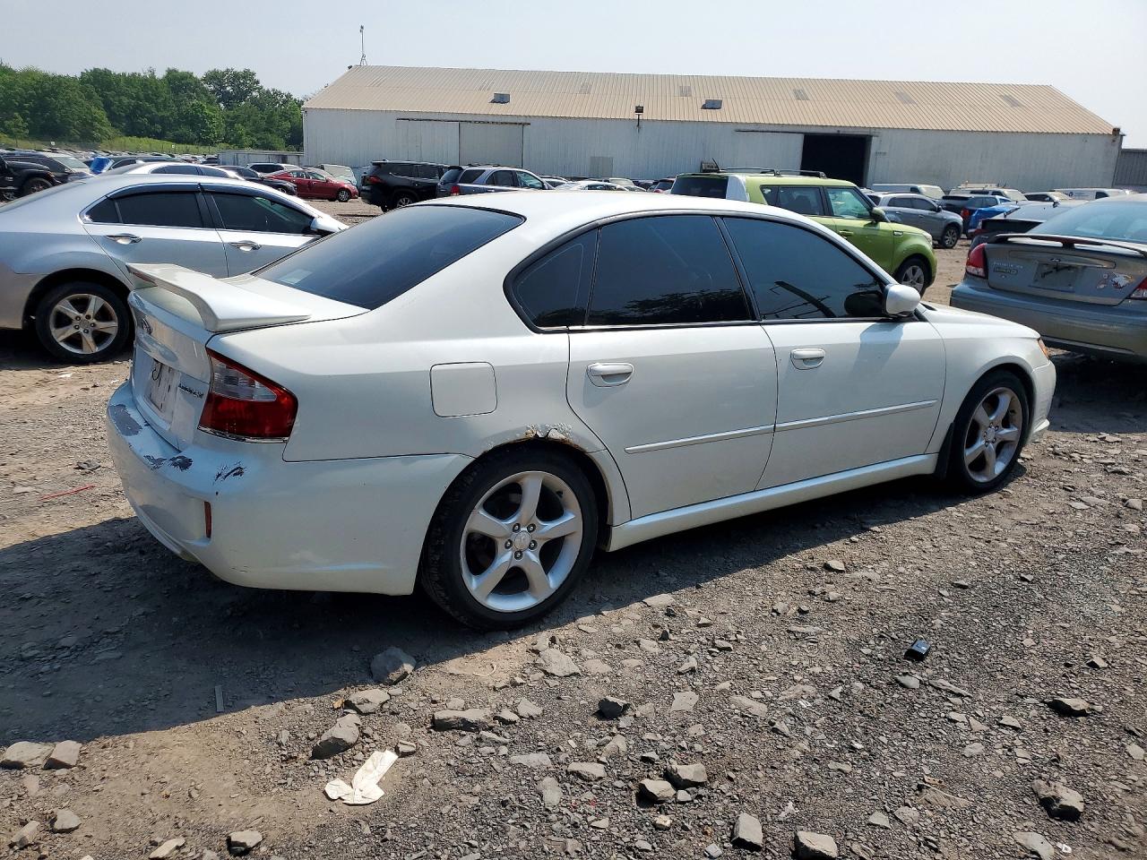 2008 Subaru Legacy 2.5i White vin: 4S3BL616887200665