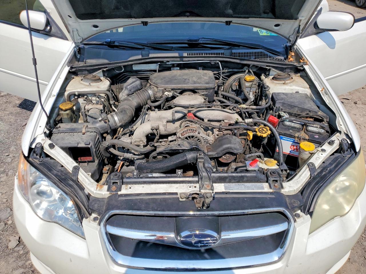 2008 Subaru Legacy 2.5i White vin: 4S3BL616887200665