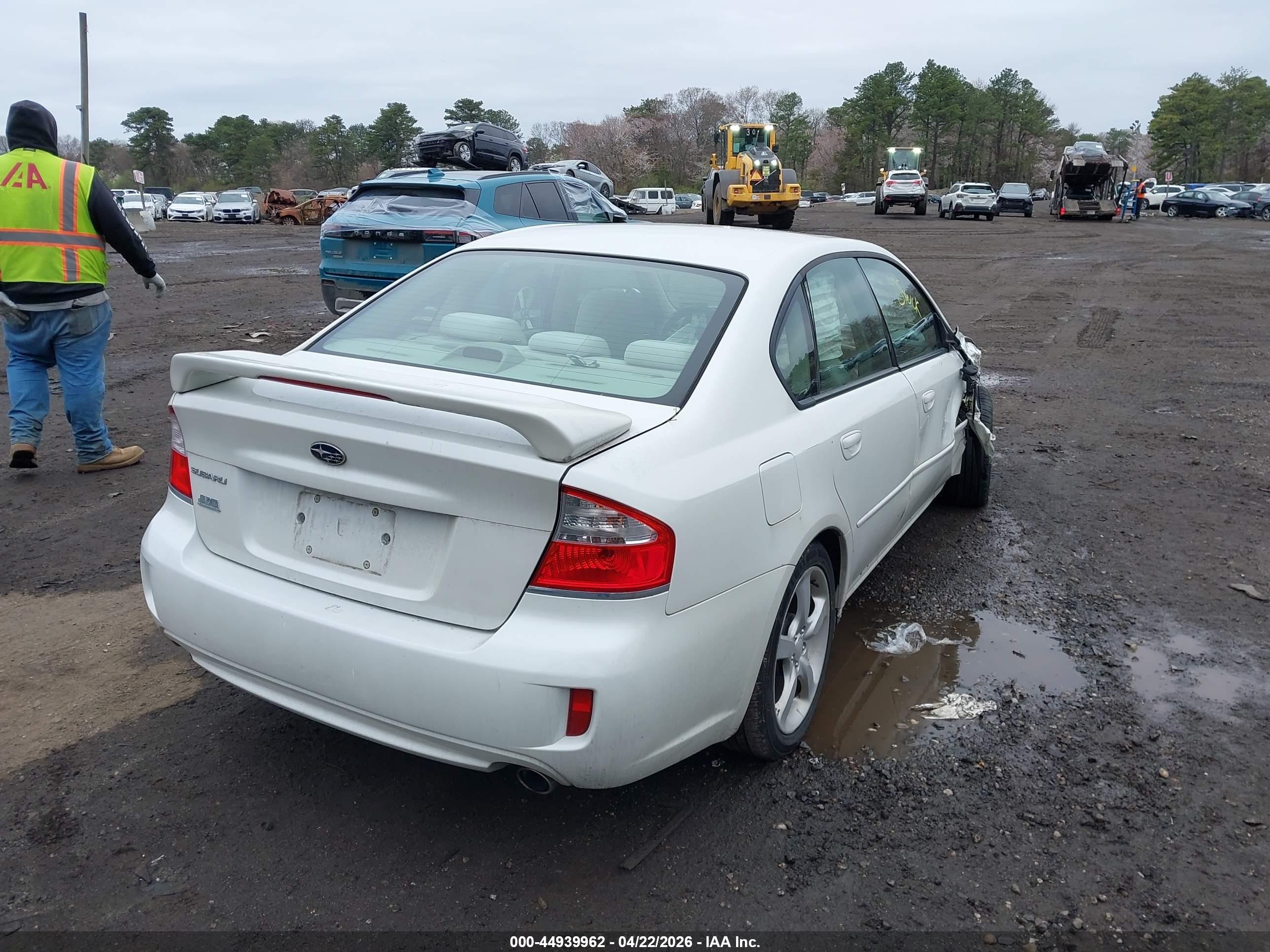 2009 Subaru Legacy 2.5i White vin: 4S3BL616897235434