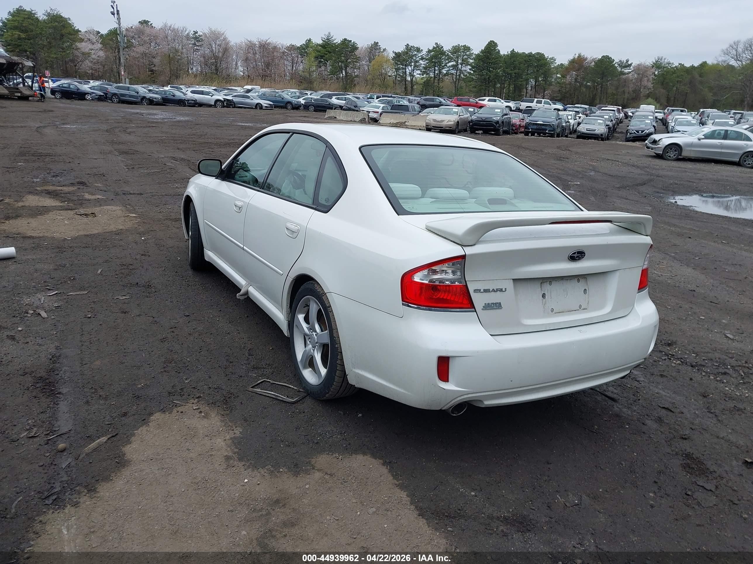 2009 Subaru Legacy 2.5i White vin: 4S3BL616897235434
