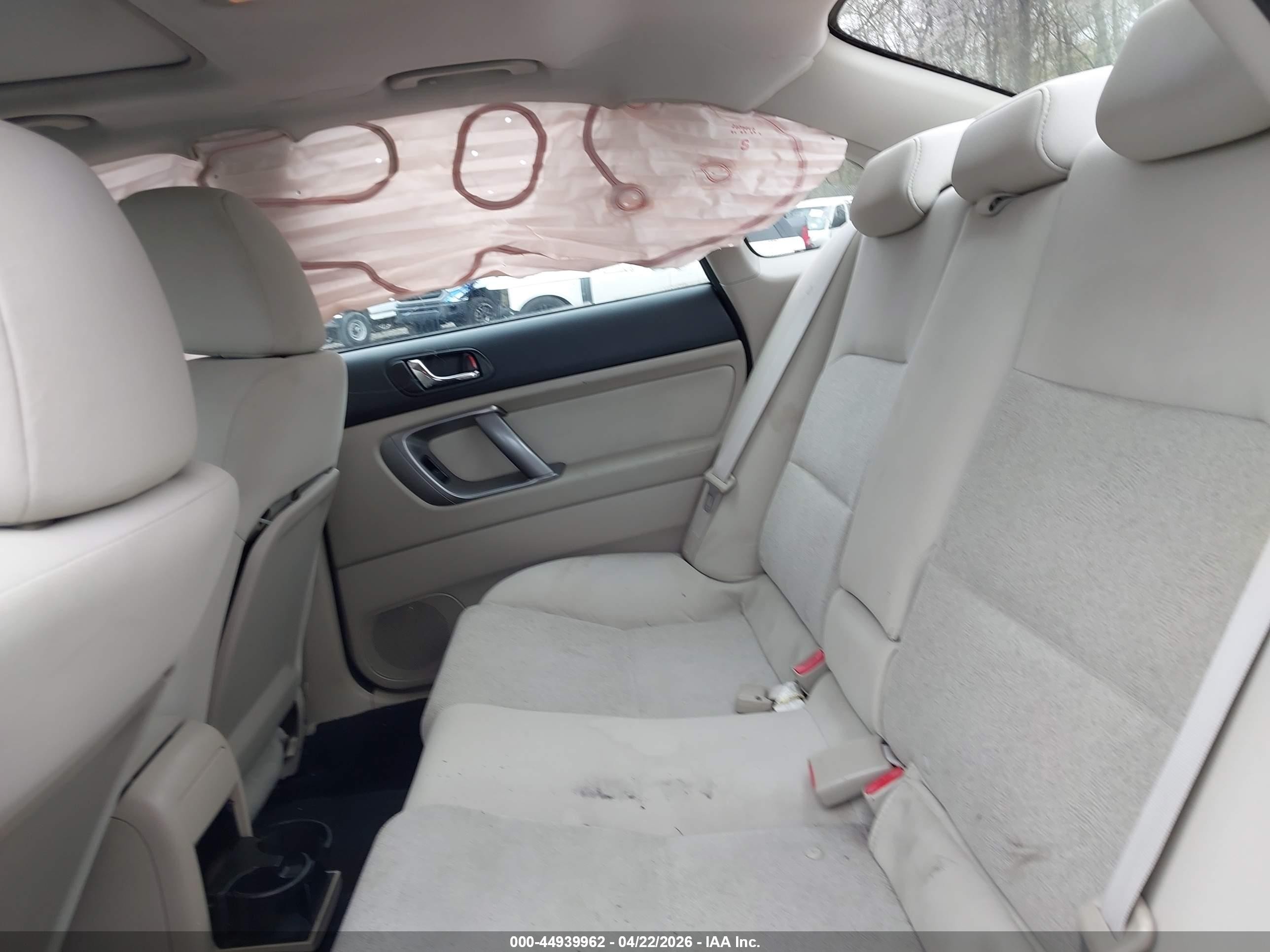 2009 Subaru Legacy 2.5i White vin: 4S3BL616897235434