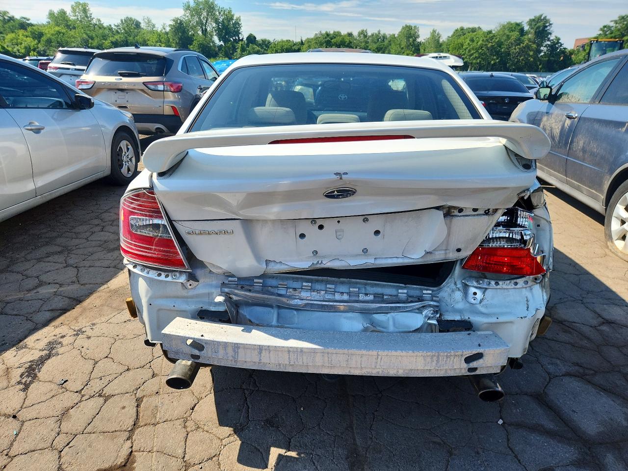 2007 Subaru Legacy 2.5i White vin: 4S3BL616977212242