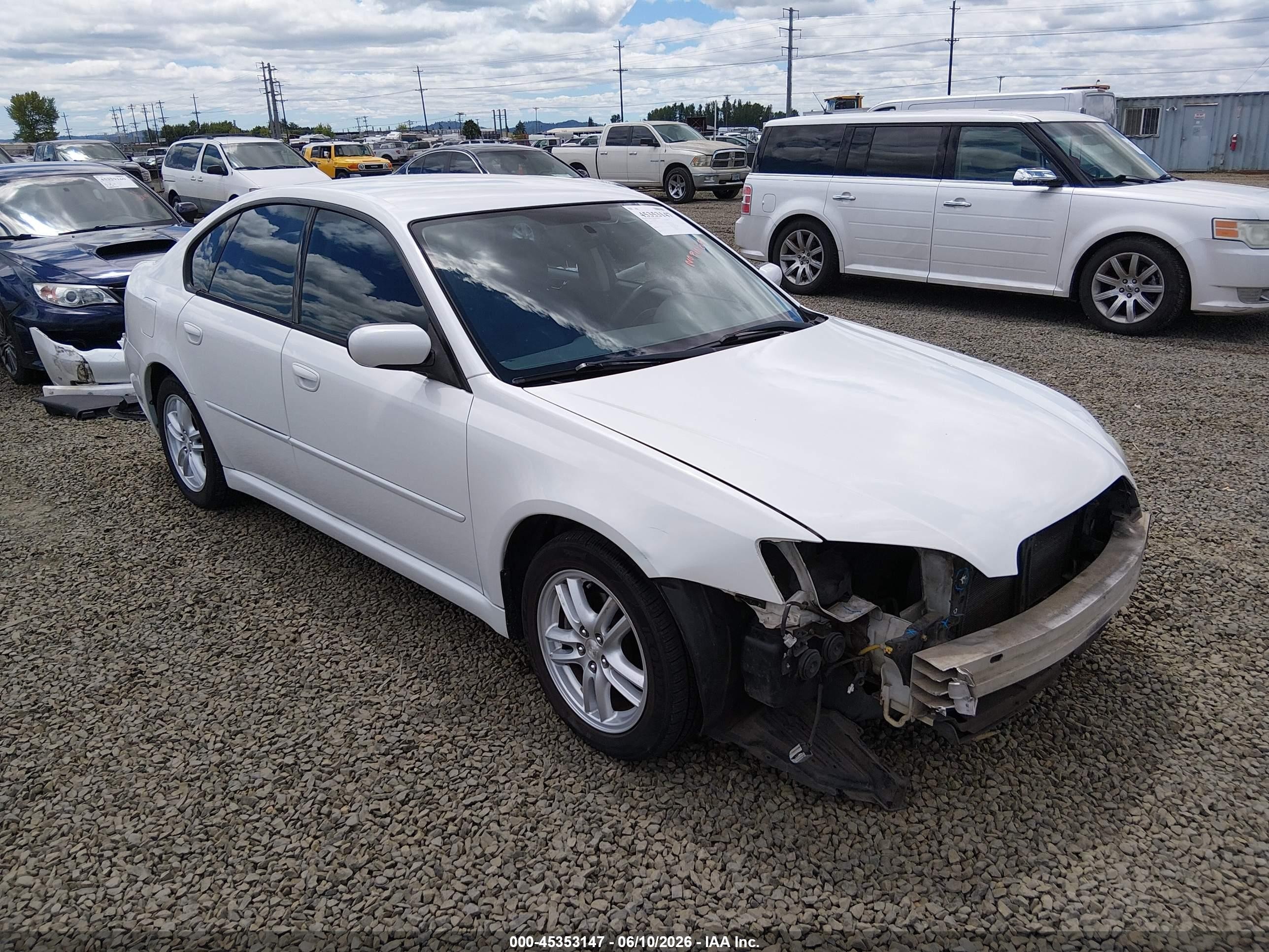 2005 Subaru Legacy 2.5i White vin: 4S3BL616X57223599