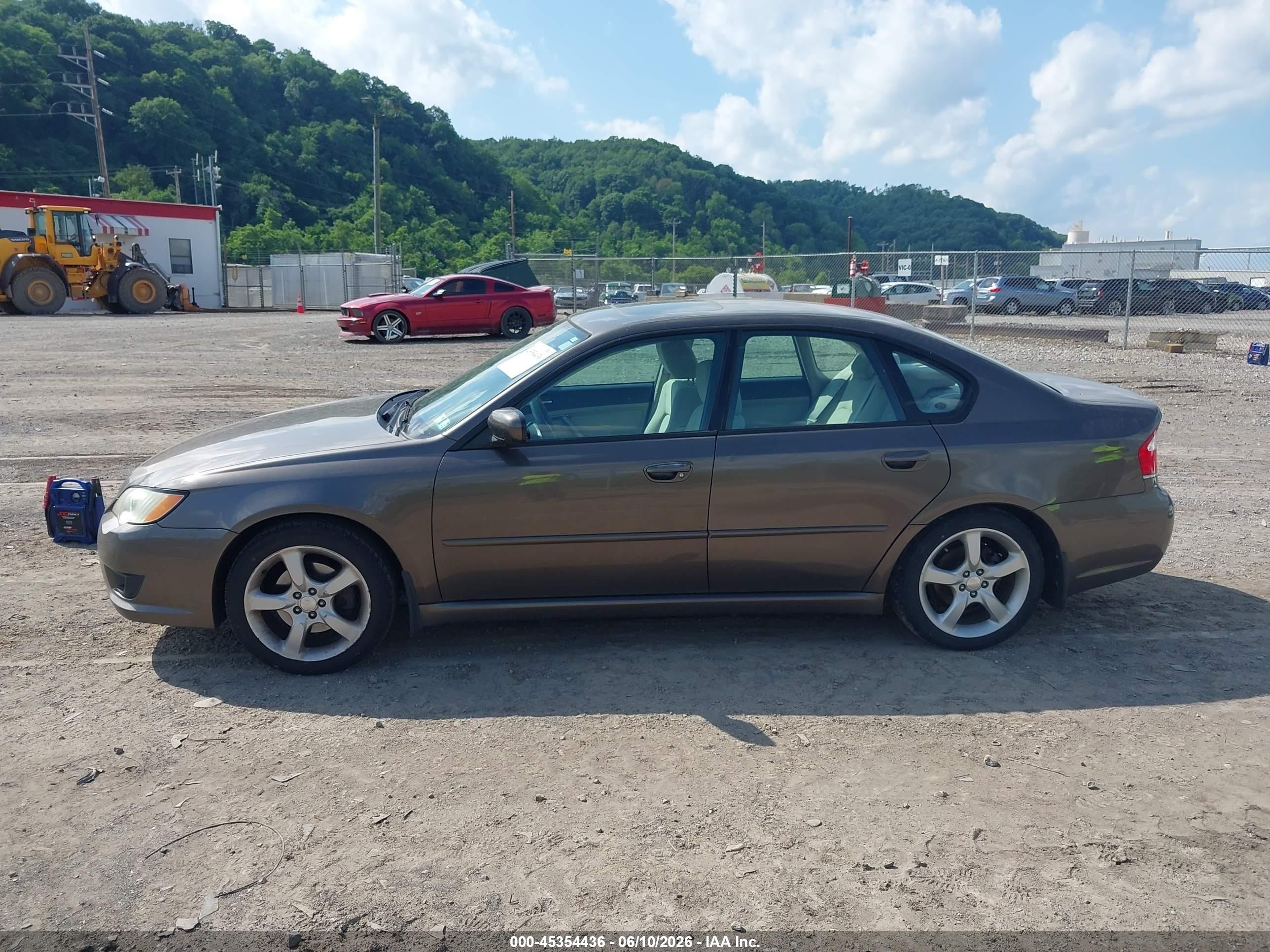2009 Subaru Legacy 2.5i Brown vin: 4S3BL616X97236584