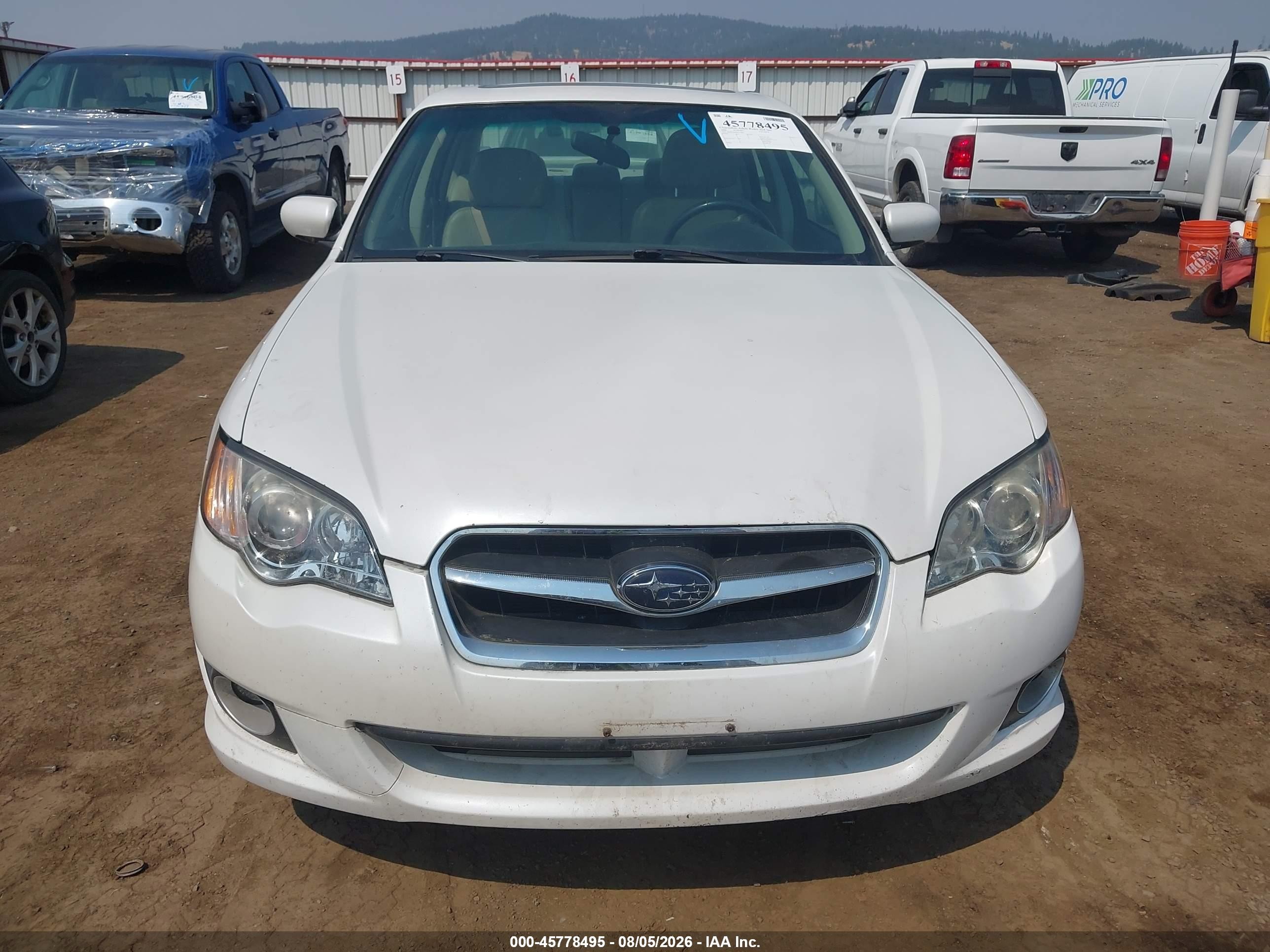 2008 Subaru Legacy 2.5i Limited Белый vin: 4S3BL626487217901