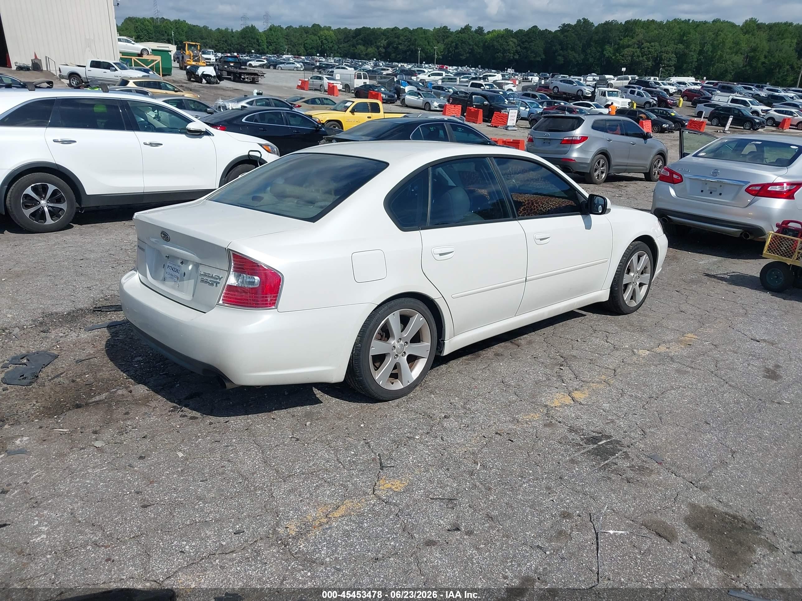 2007 Subaru Legacy 2.5gt Limited White vin: 4S3BL676074210792