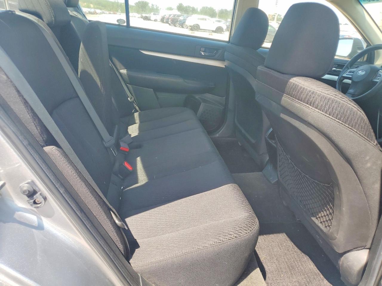 2012 Subaru Legacy 2.5i Silver vin: 4S3BMAA6XC1015206