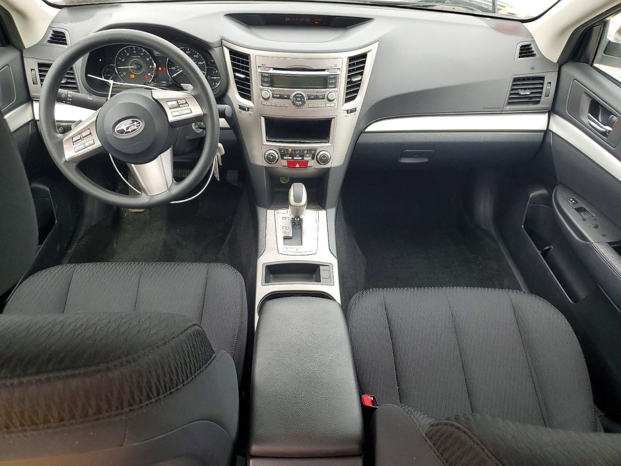 2011 Subaru Legacy 2.5i Серебряный vin: 4S3BMBA60B3221613