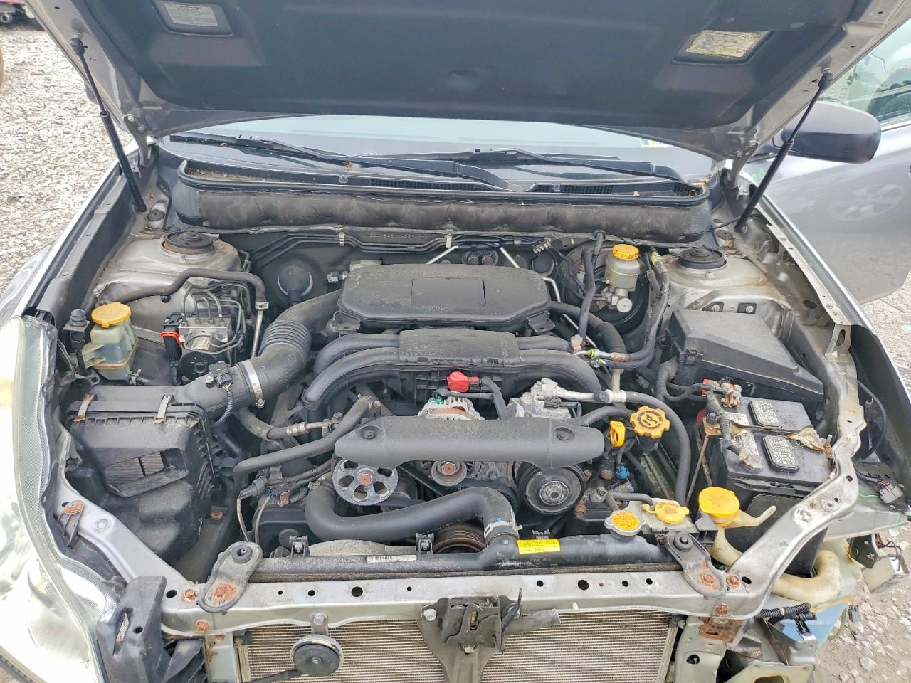 2011 Subaru Legacy 2.5i Серебряный vin: 4S3BMBA60B3221613