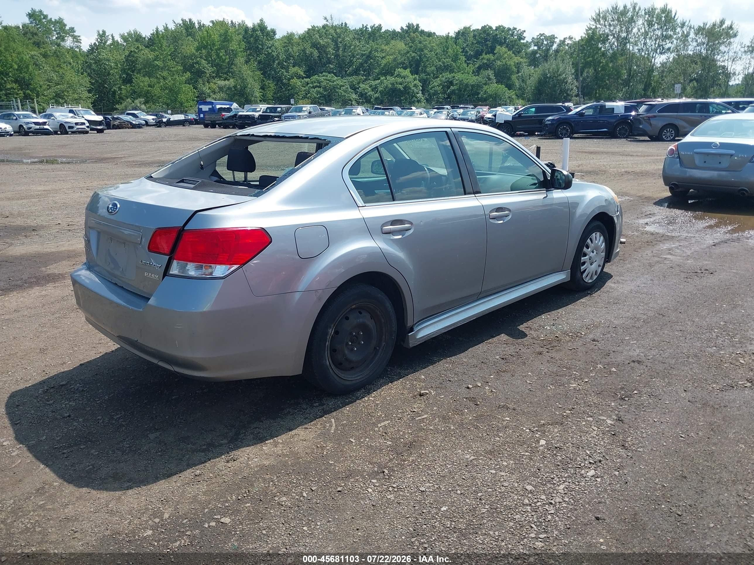 2011 Subaru Legacy 2.5i Silver vin: 4S3BMBA60B3264185