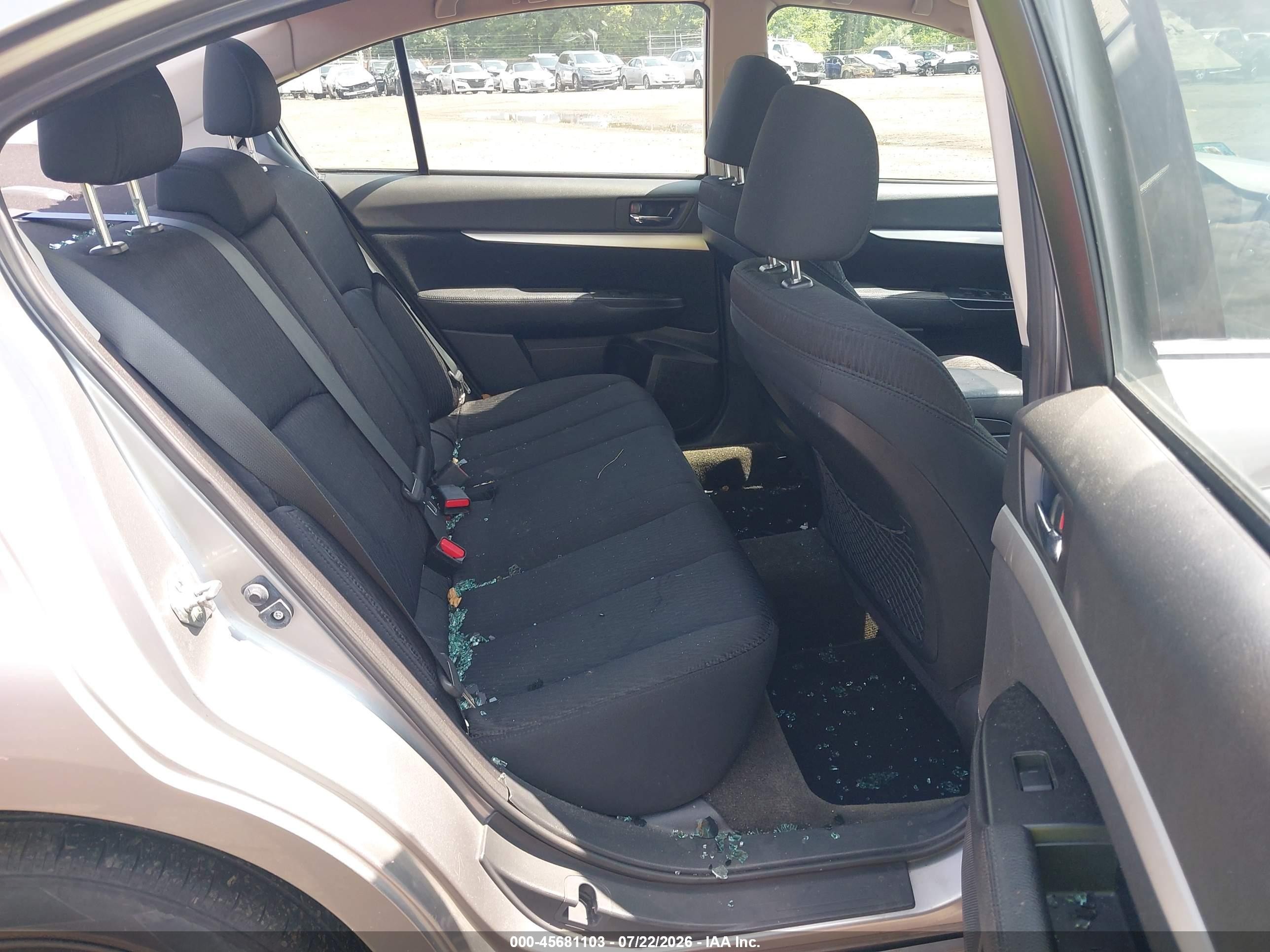 2011 Subaru Legacy 2.5i Silver vin: 4S3BMBA60B3264185