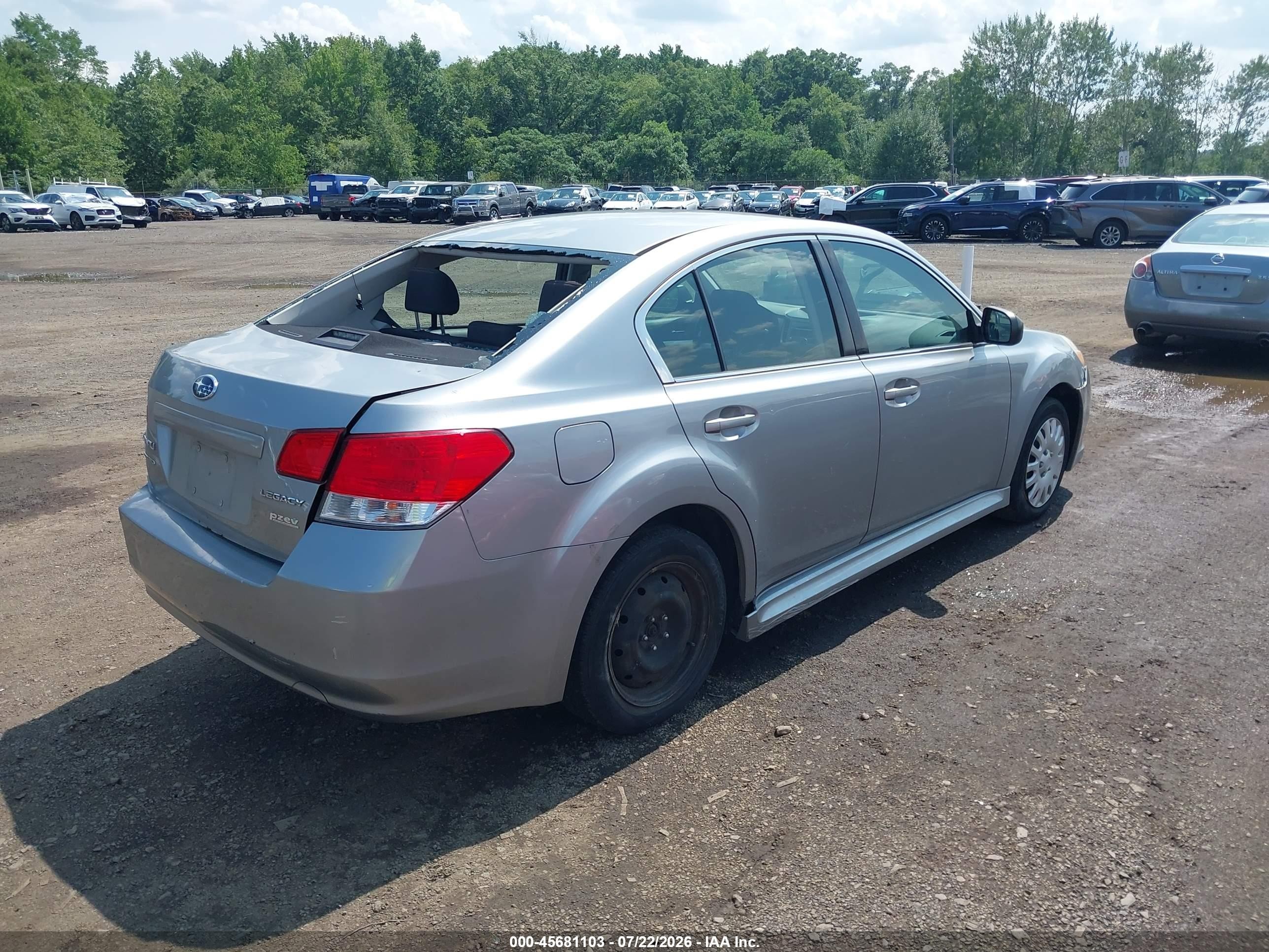 2011 Subaru Legacy 2.5i Silver vin: 4S3BMBA60B3264185