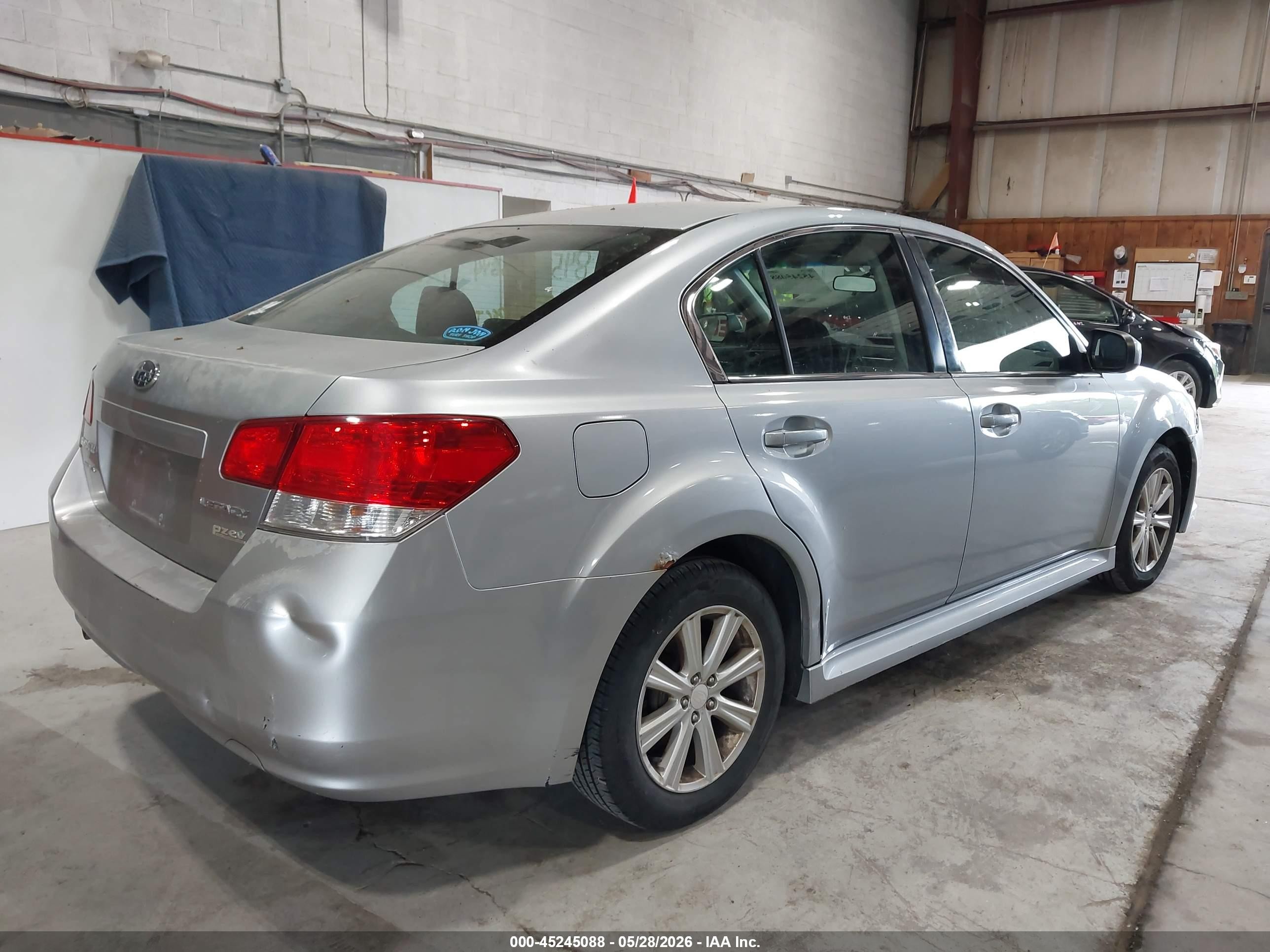 2012 Subaru Legacy 2.5i Silver vin: 4S3BMBA61C3029280