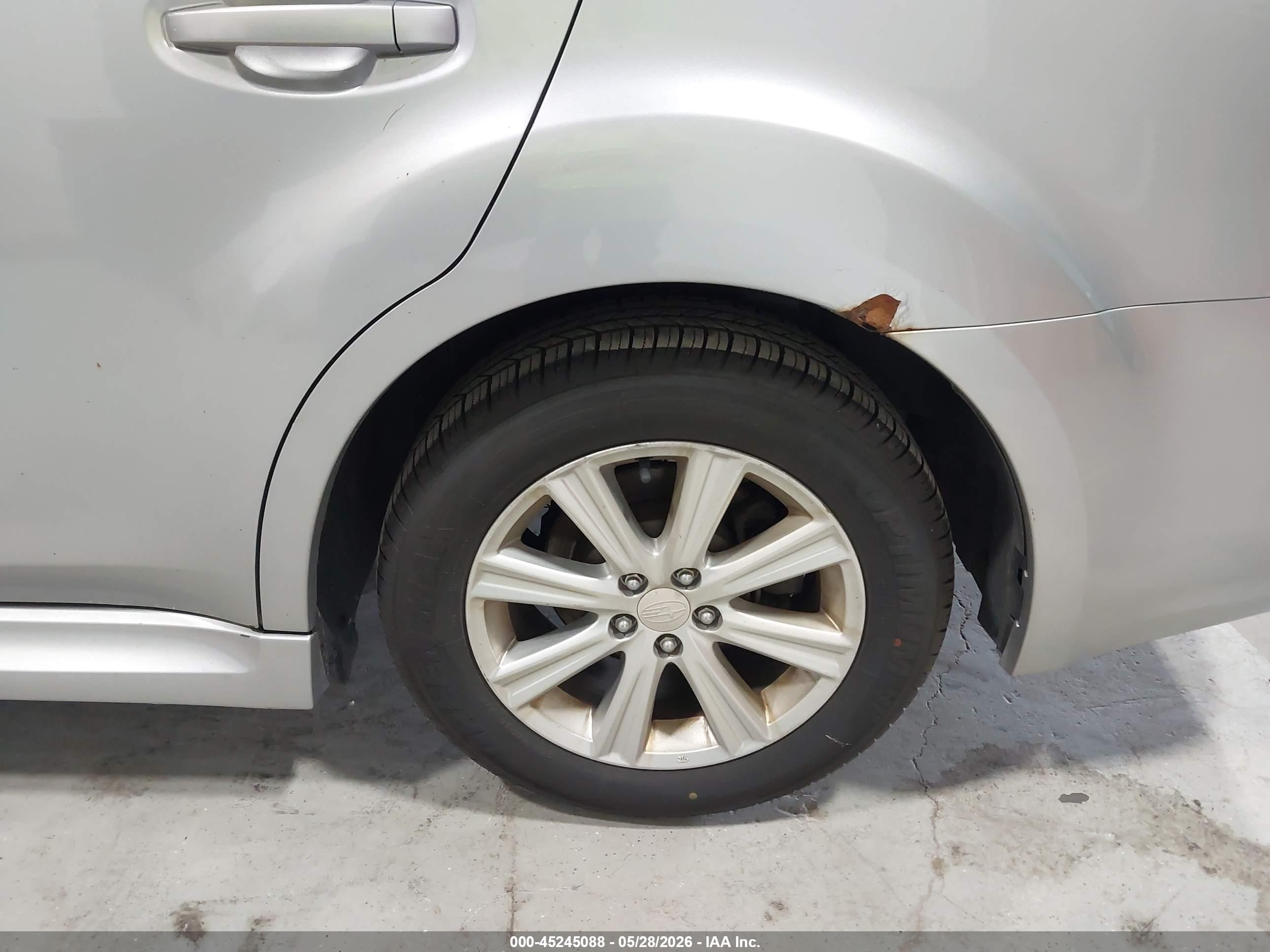 2012 Subaru Legacy 2.5i Silver vin: 4S3BMBA61C3029280