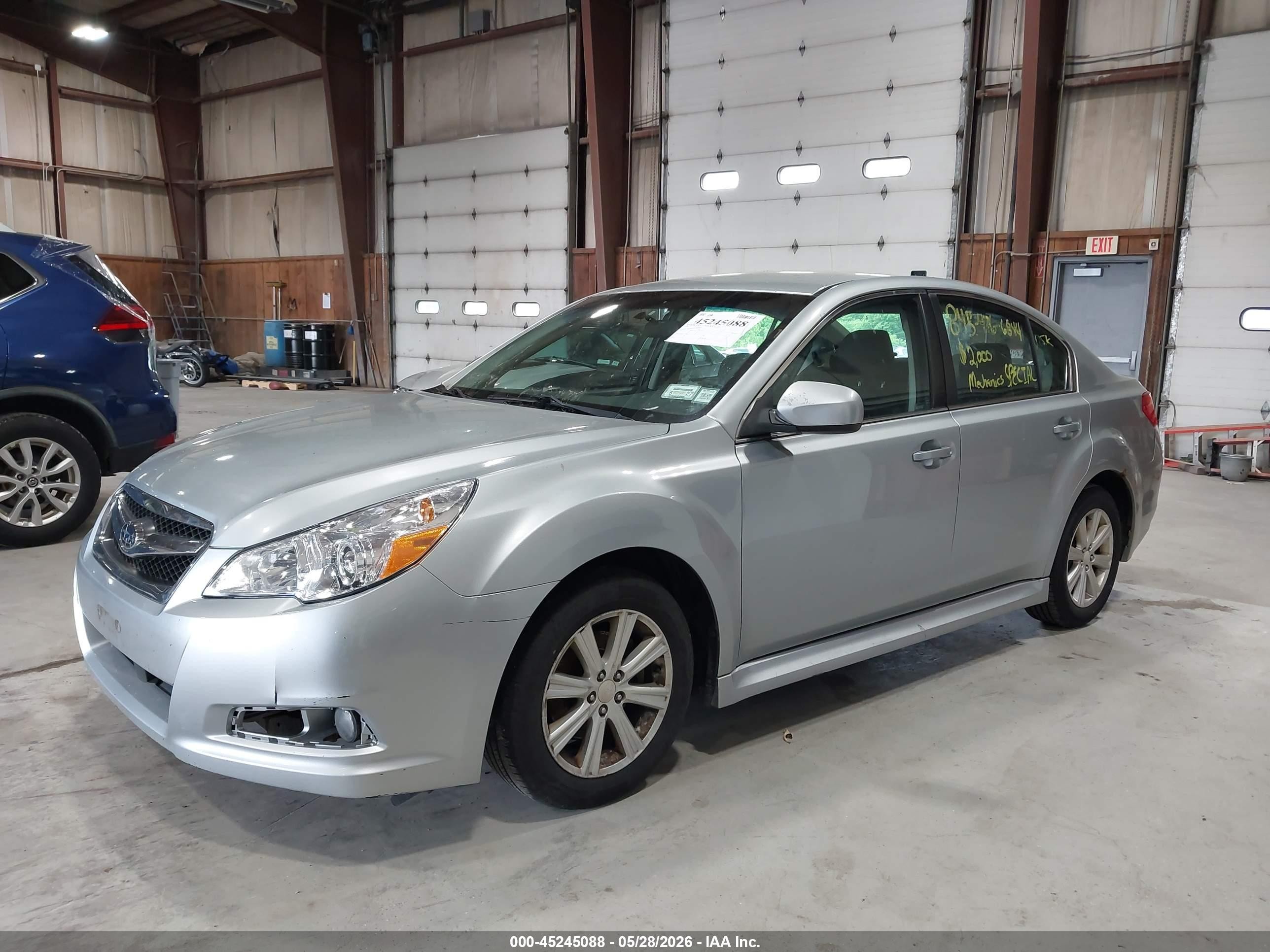 2012 Subaru Legacy 2.5i Silver vin: 4S3BMBA61C3029280
