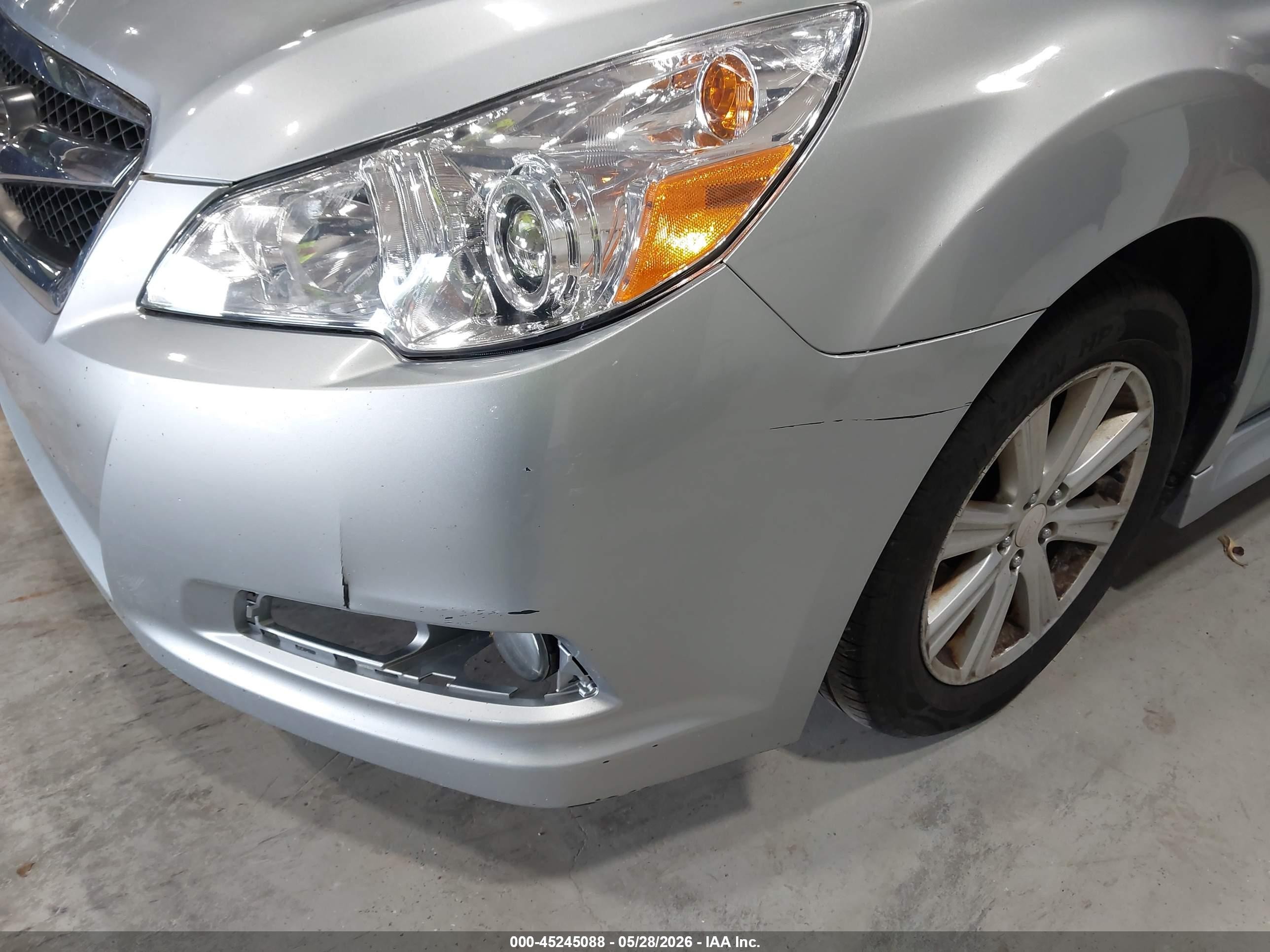 2012 Subaru Legacy 2.5i Silver vin: 4S3BMBA61C3029280
