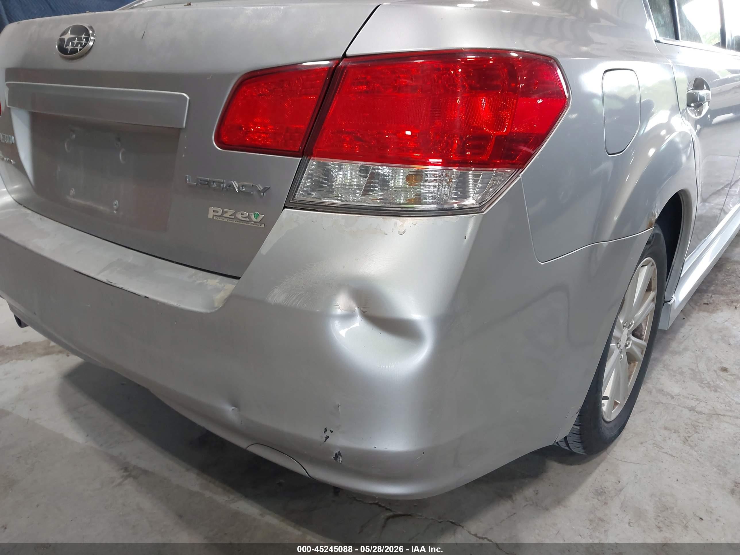 2012 Subaru Legacy 2.5i Silver vin: 4S3BMBA61C3029280