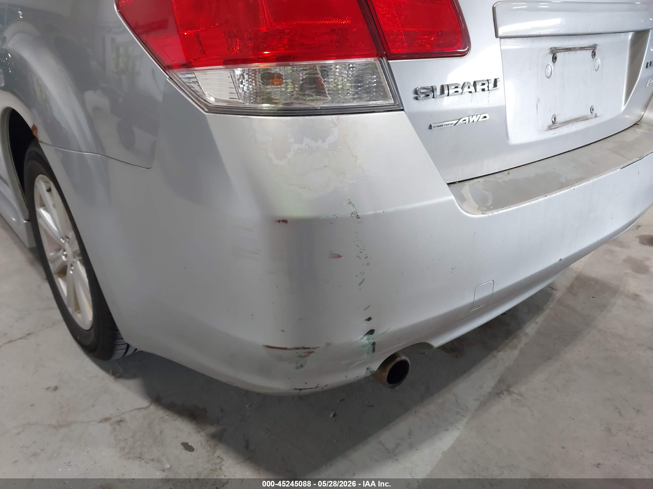 2012 Subaru Legacy 2.5i Silver vin: 4S3BMBA61C3029280