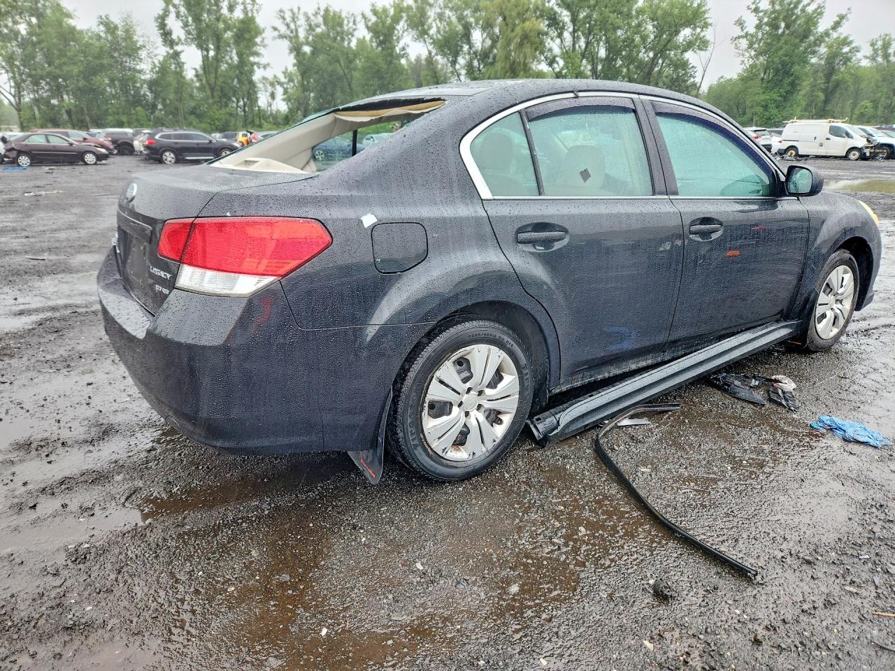 2010 Subaru Legacy 2.5i Black vin: 4S3BMBA62A3233888