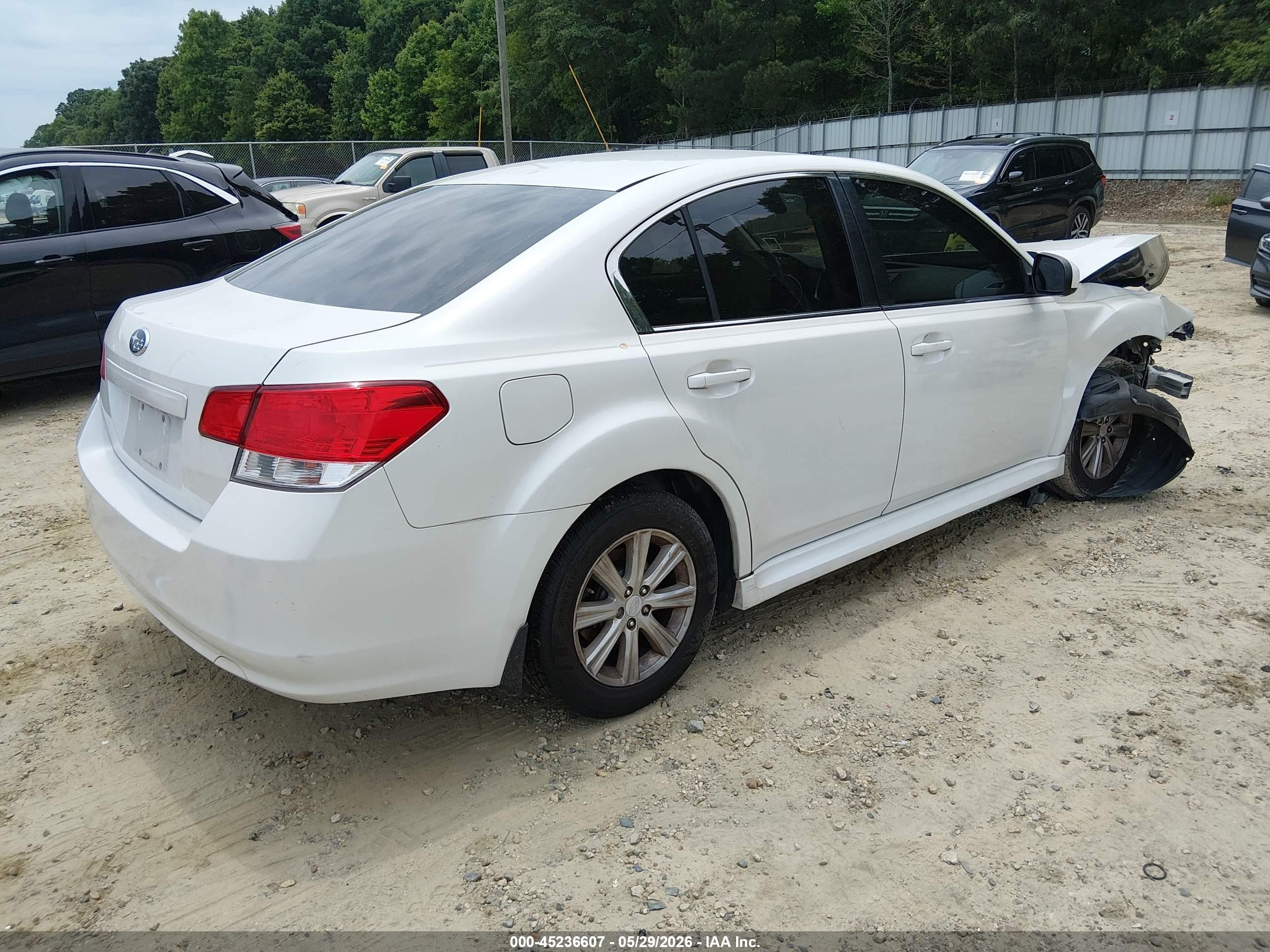 2012 Subaru Legacy 2.5i Белый vin: 4S3BMBA62C3036030