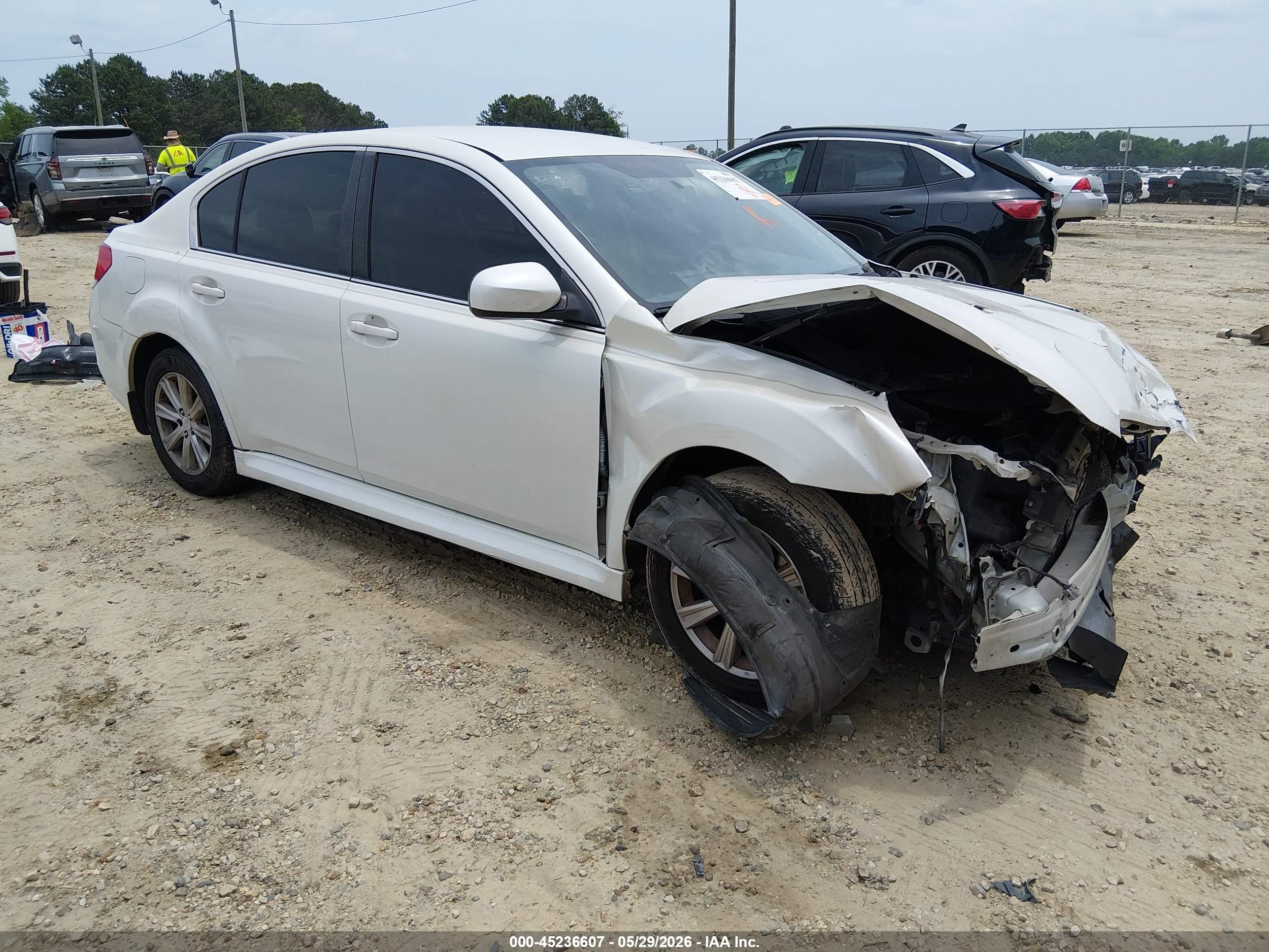 2012 Subaru Legacy 2.5i Белый vin: 4S3BMBA62C3036030
