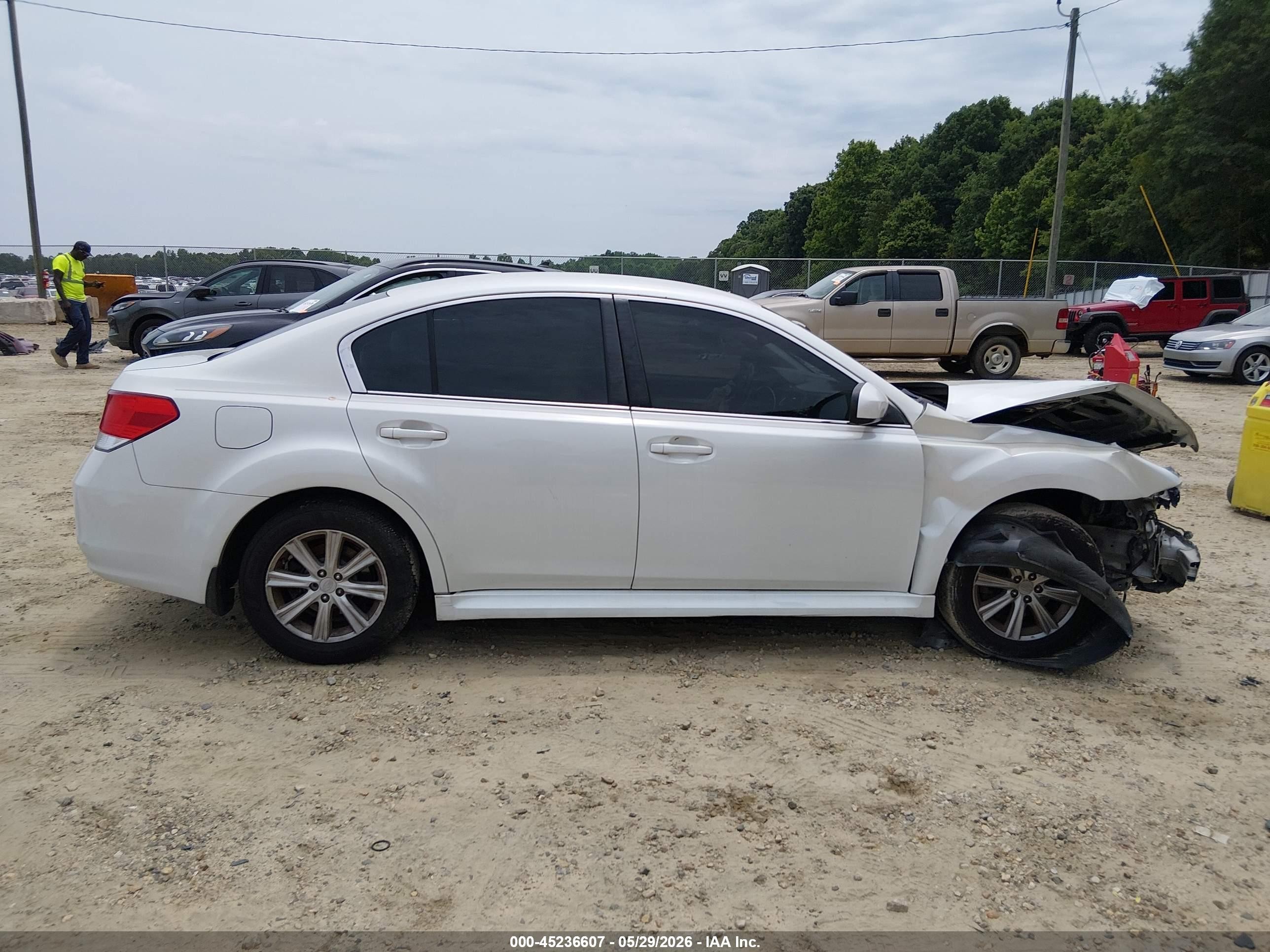 2012 Subaru Legacy 2.5i Белый vin: 4S3BMBA62C3036030