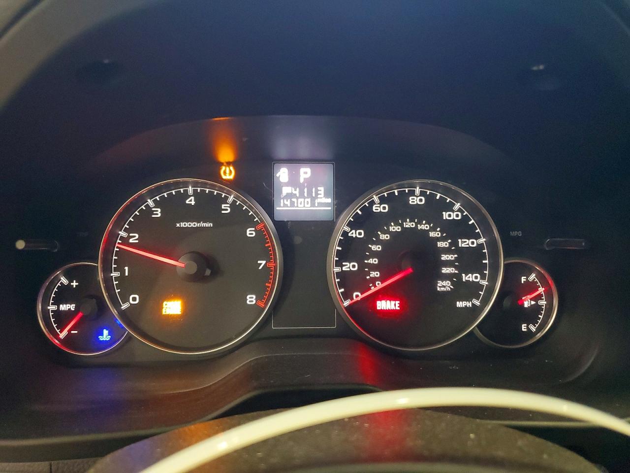 2014 Subaru Legacy 2.5i Silver vin: 4S3BMBA62E3015925