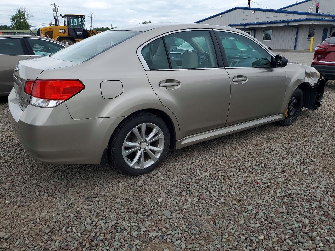 2014 Subaru Legacy 2.5i Tan vin: 4S3BMBA62E3023328