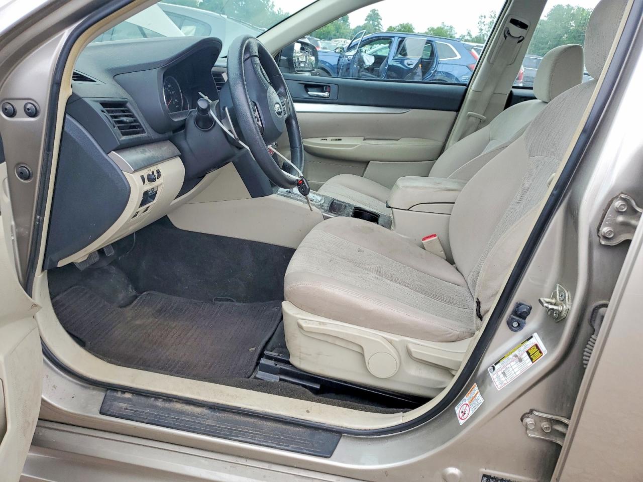 2014 Subaru Legacy 2.5i Tan vin: 4S3BMBA62E3023328