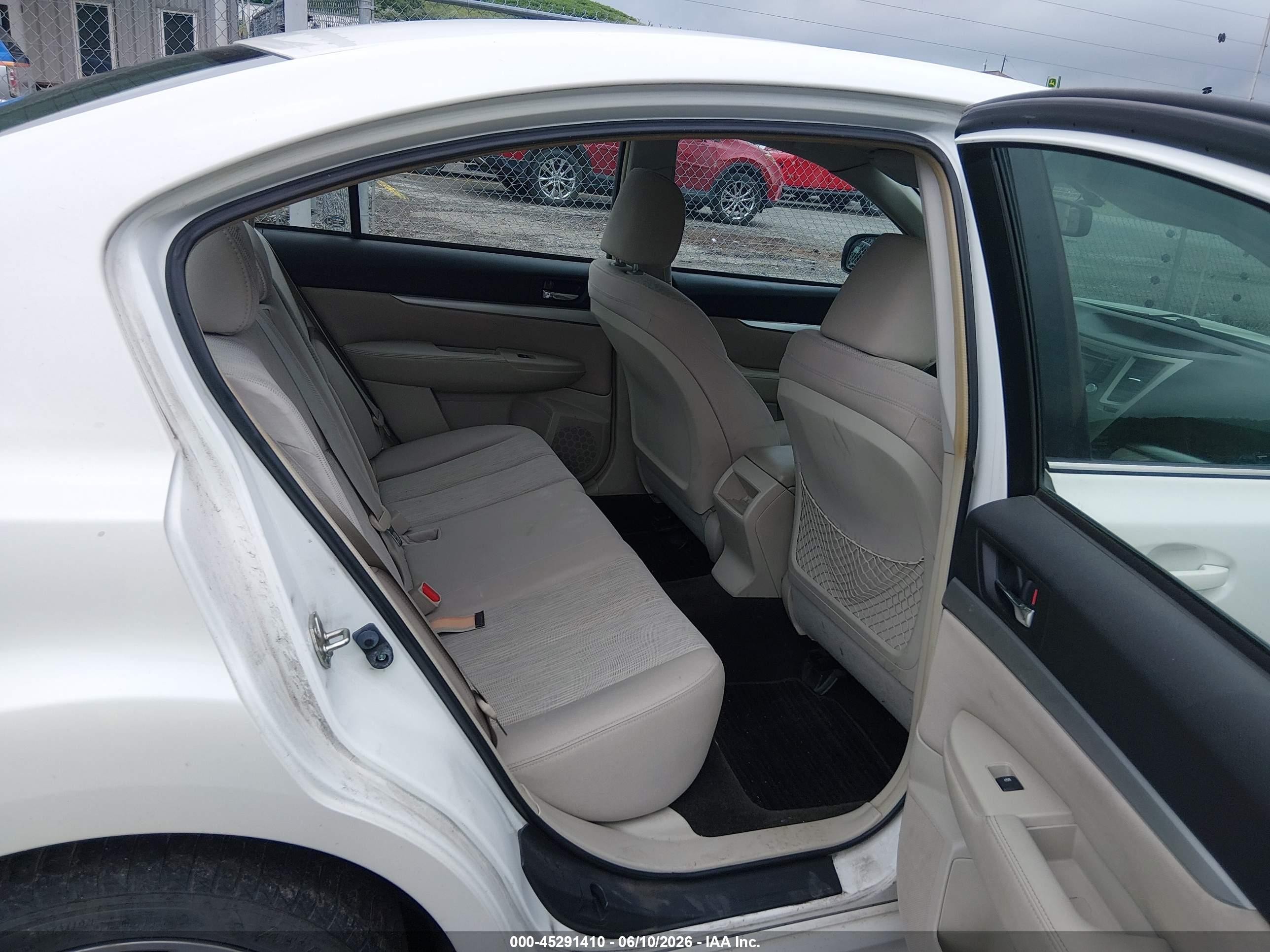 2014 Subaru Legacy 2.5i White vin: 4S3BMBA62E3035222