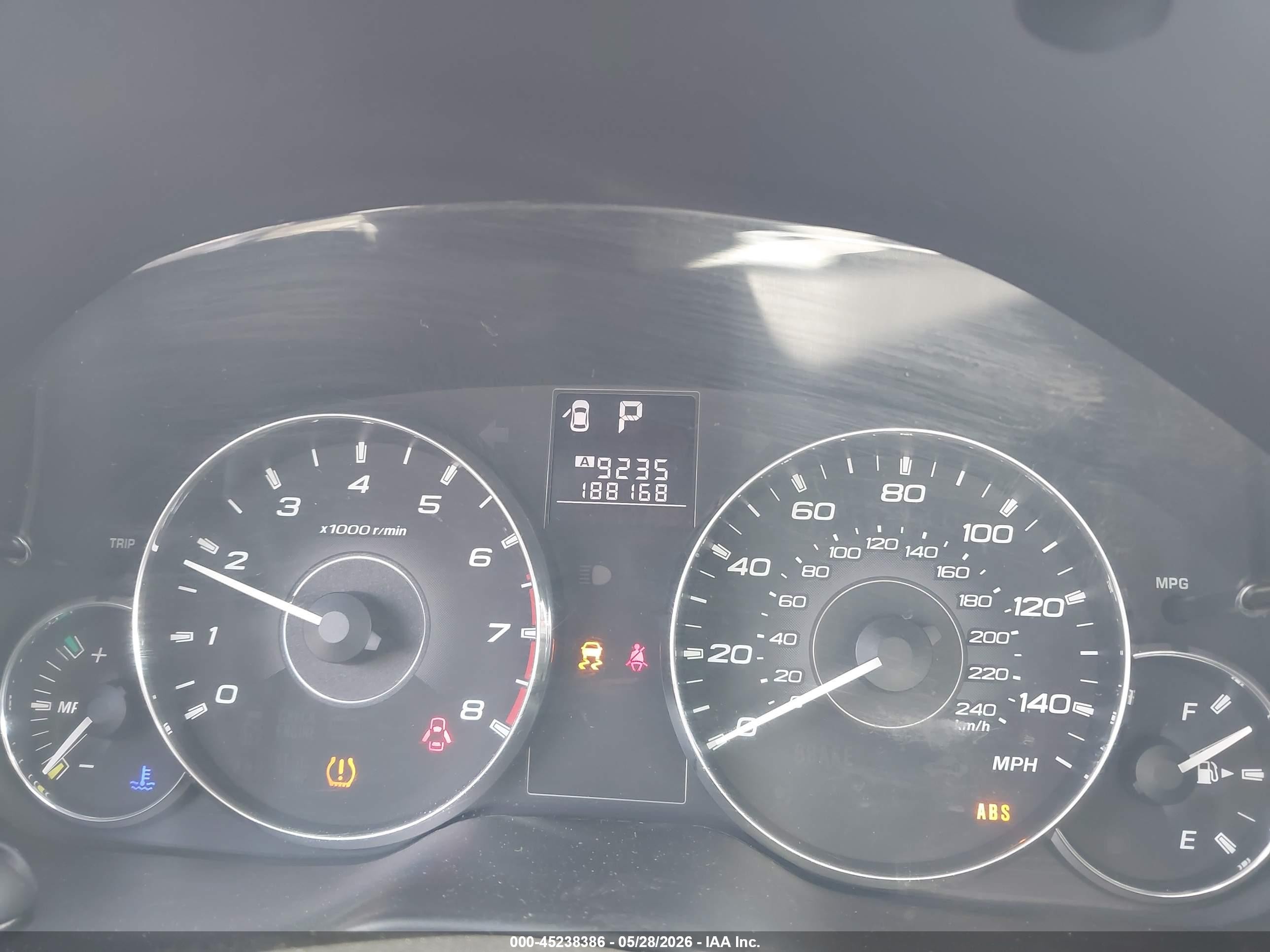 2011 Subaru Legacy 2.5i White vin: 4S3BMBA63B3238048