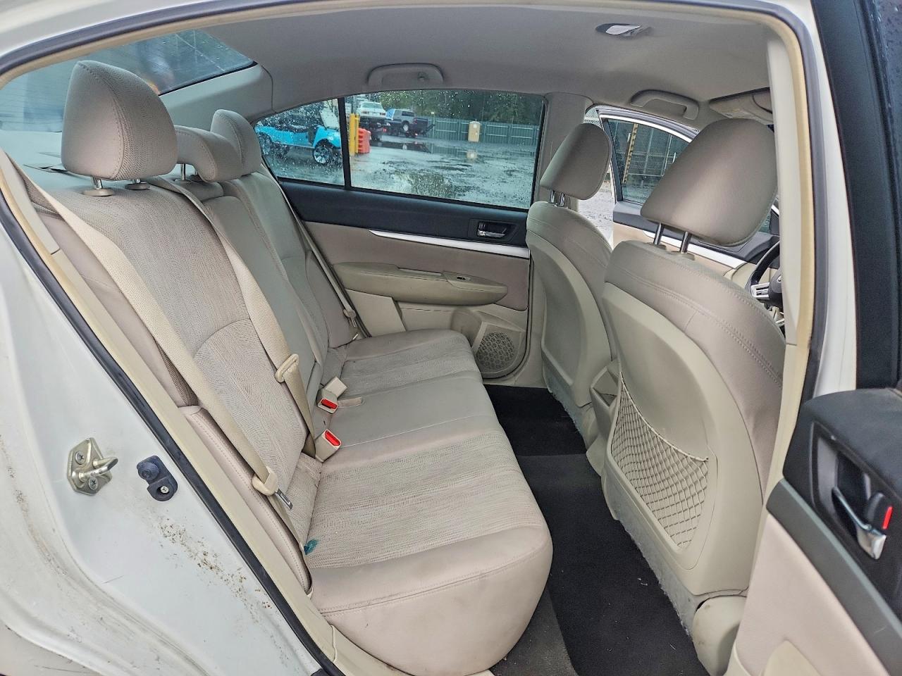 2014 Subaru Legacy 2.5i White vin: 4S3BMBA63E3037447