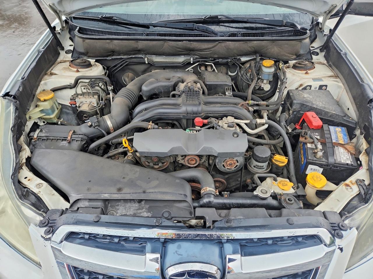 2014 Subaru Legacy 2.5i White vin: 4S3BMBA63E3037447