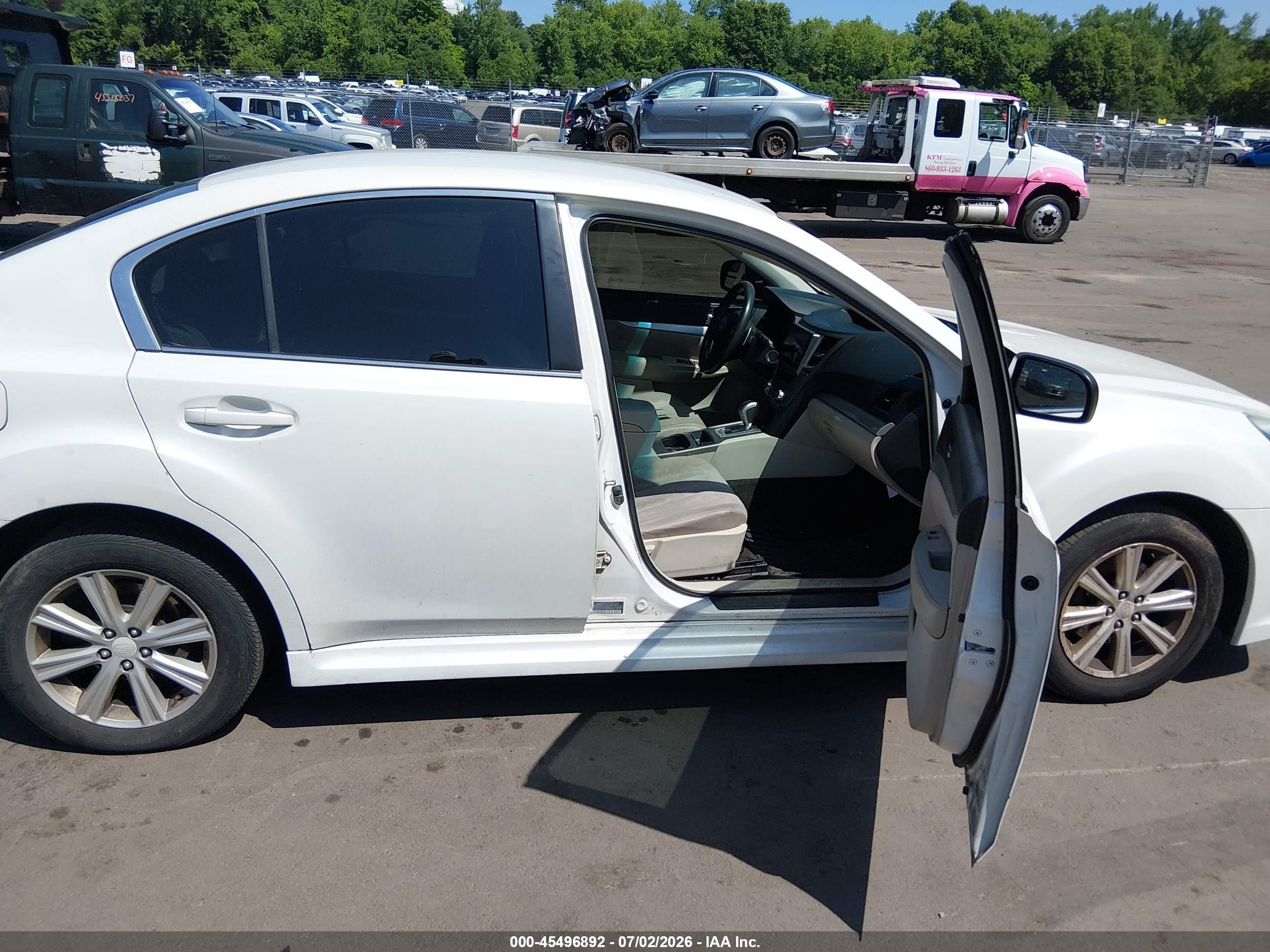 2013 Subaru Legacy 2.5i White vin: 4S3BMBA64D3037827