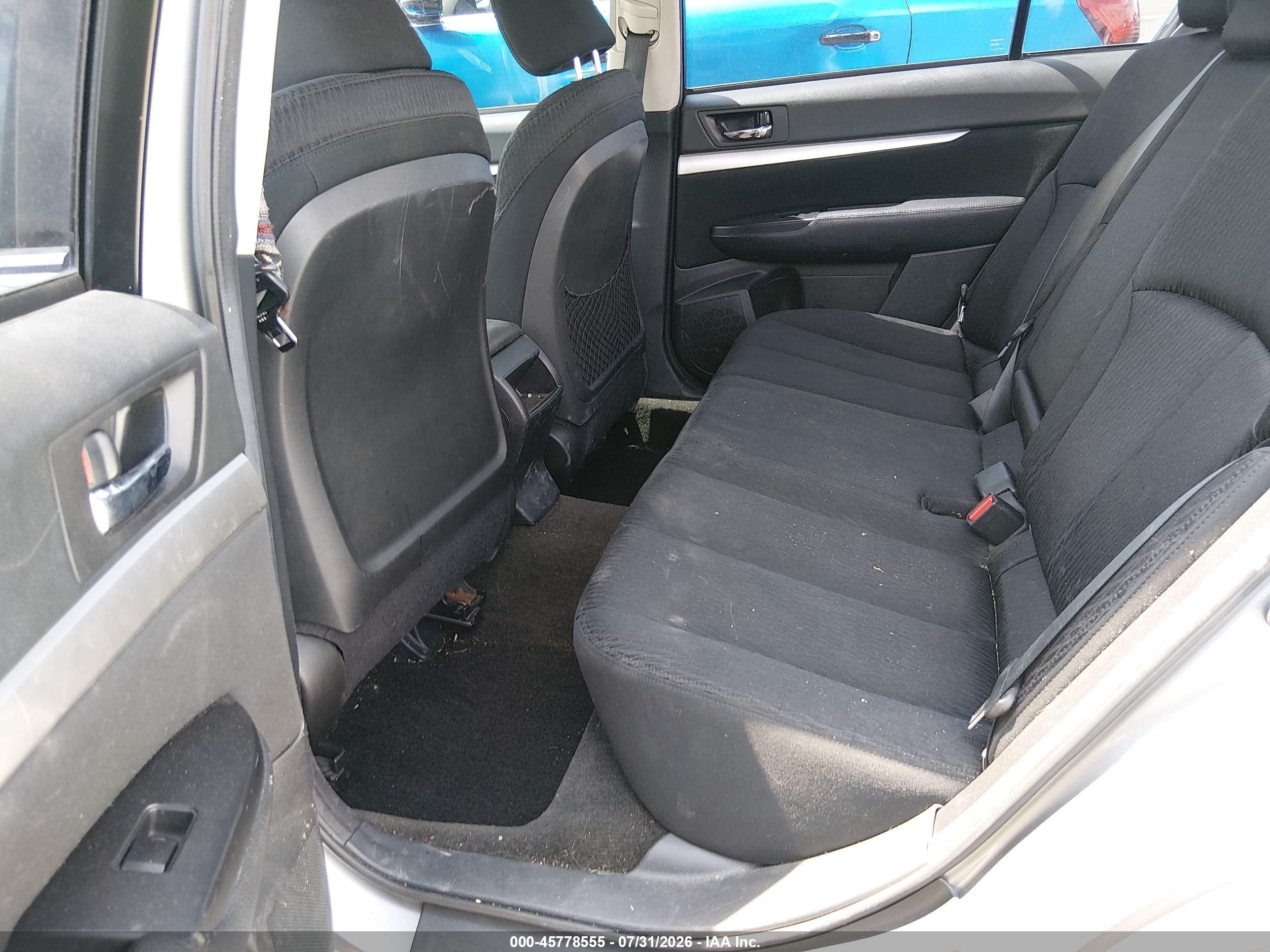 2011 Subaru Legacy 2.5i Silver vin: 4S3BMBA65B3251724