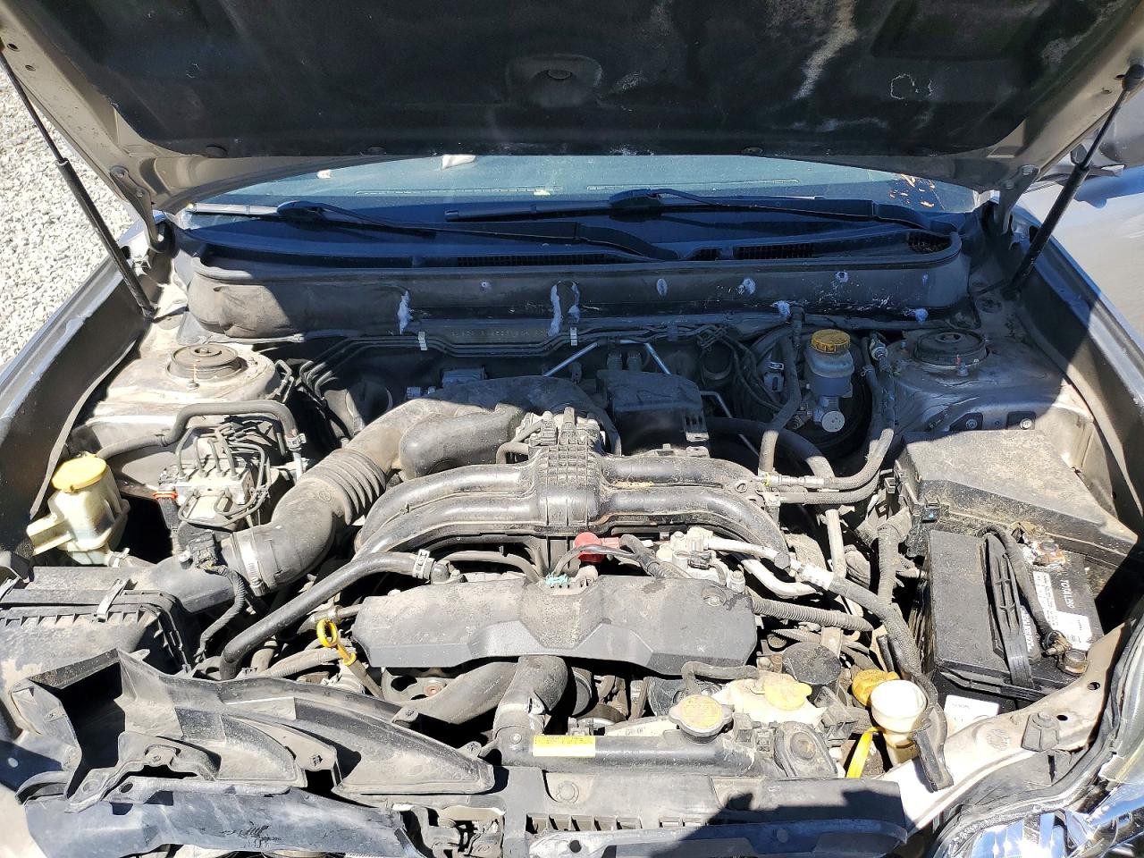 2014 Subaru Legacy 2.5i Gold vin: 4S3BMBA65E3020519