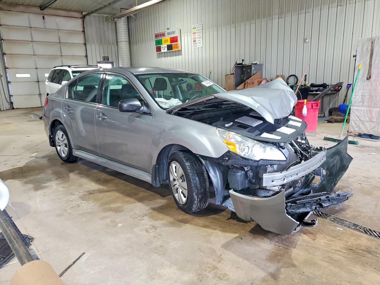 2011 Subaru Legacy 2.5i Silver vin: 4S3BMBA66B3223723