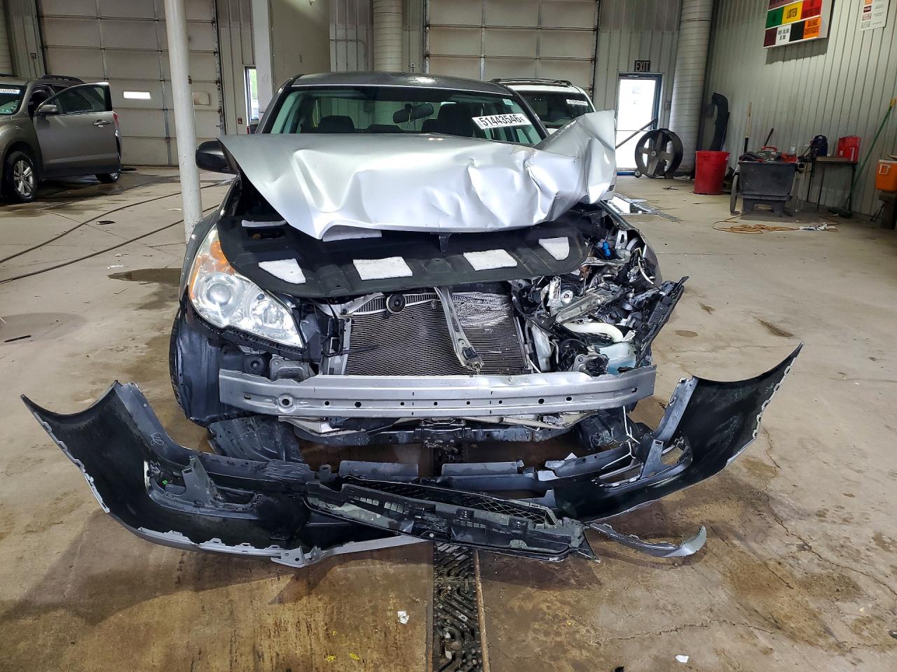 2011 Subaru Legacy 2.5i Silver vin: 4S3BMBA66B3223723