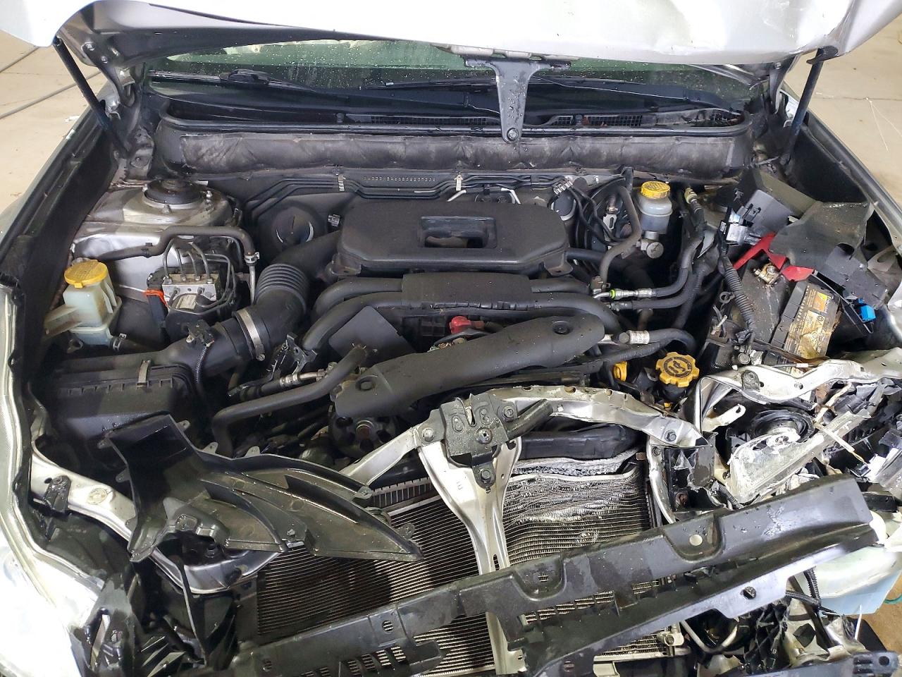 2011 Subaru Legacy 2.5i Silver vin: 4S3BMBA66B3223723