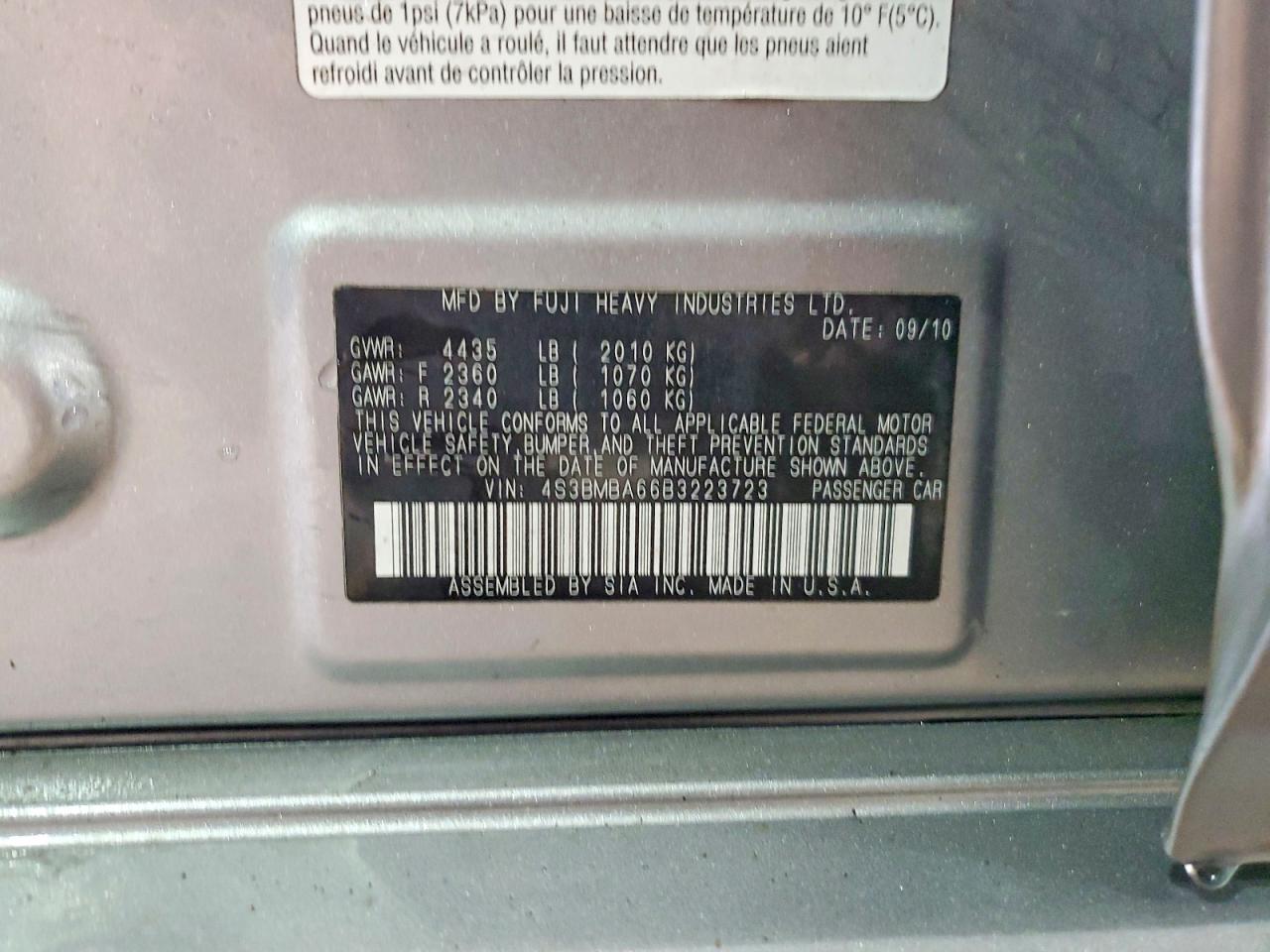 2011 Subaru Legacy 2.5i Silver vin: 4S3BMBA66B3223723