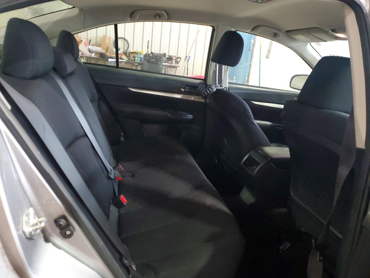 2011 Subaru Legacy 2.5i Silver vin: 4S3BMBA66B3223723