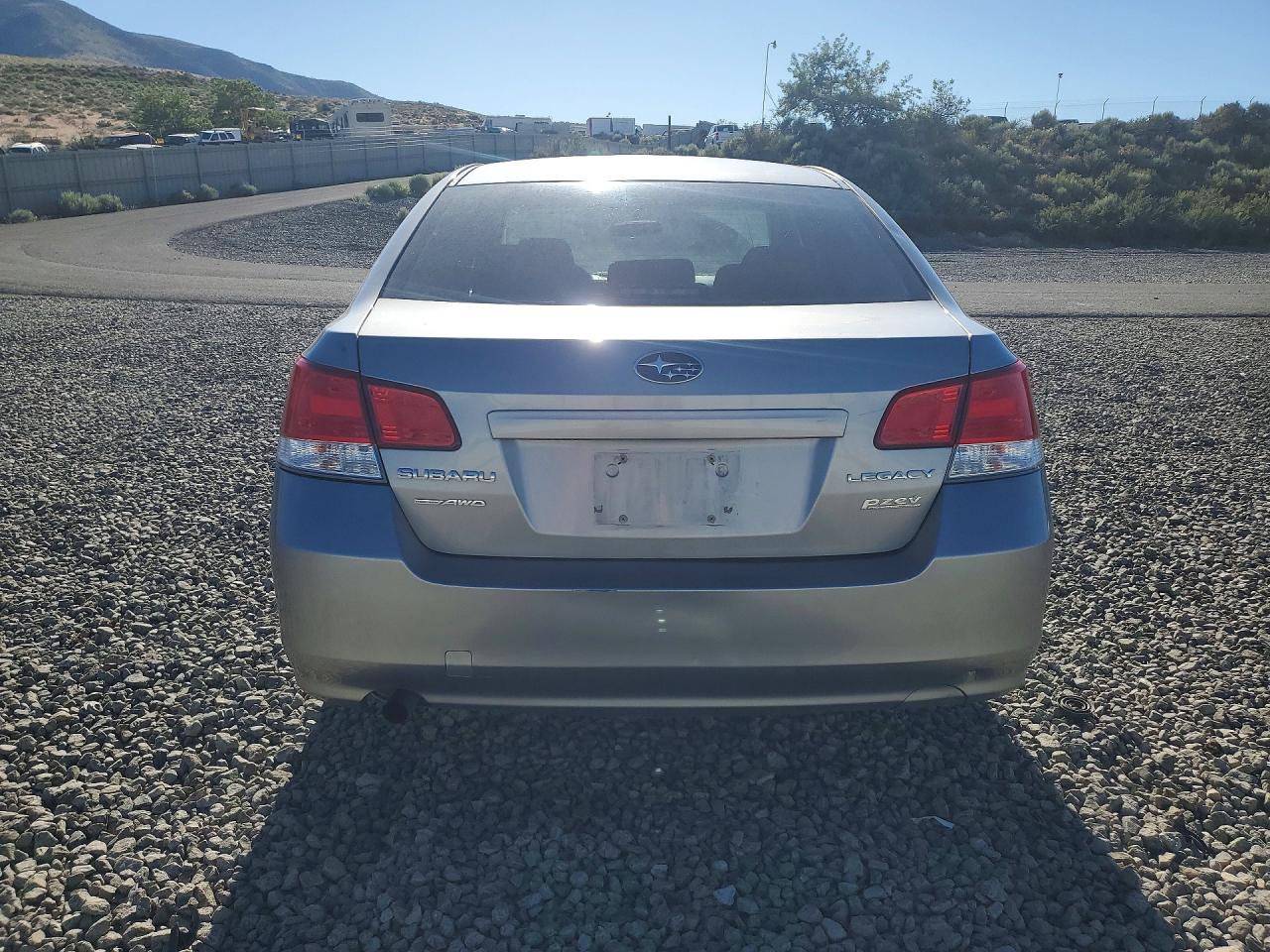2011 Subaru Legacy 2.5i Silver vin: 4S3BMBA66B3239260
